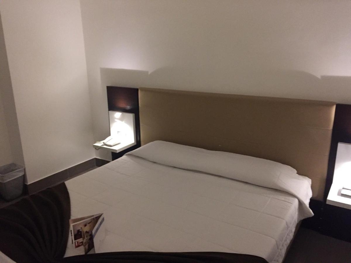 هتل Excel Montemario رم