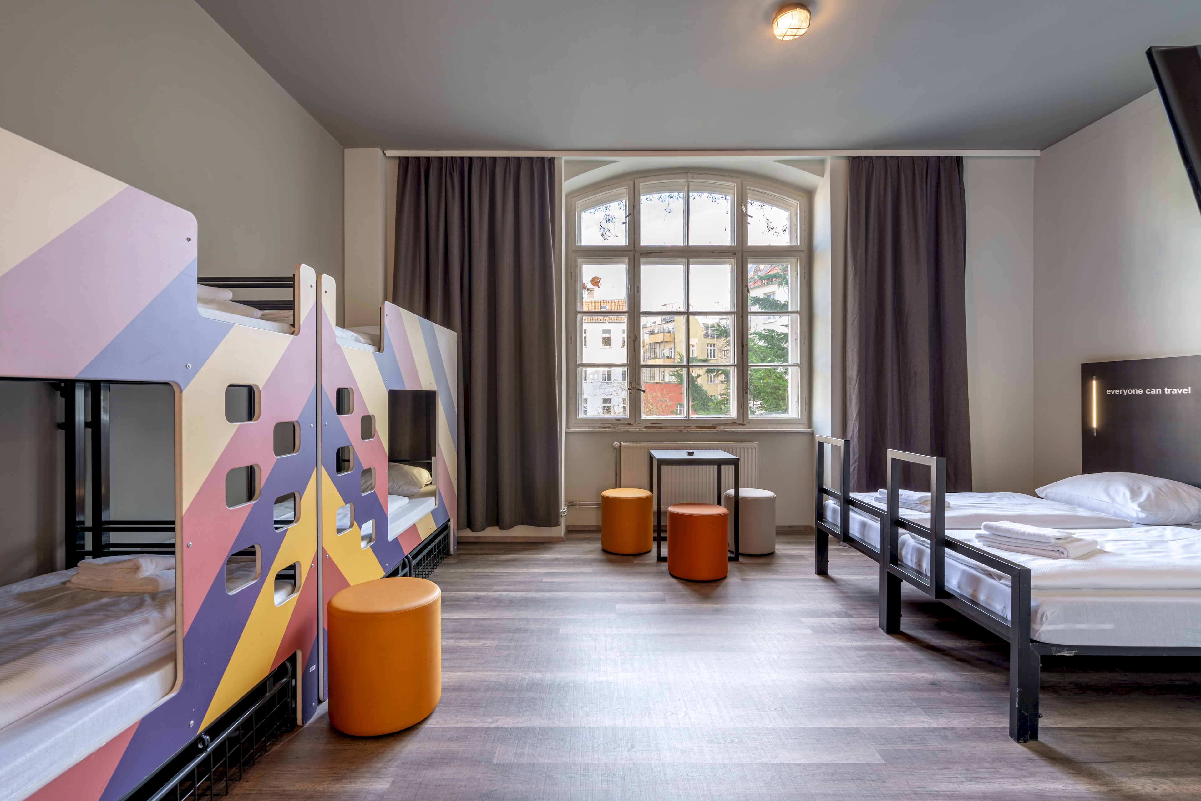 هتل a&o Berlin Friedrichshain برلین