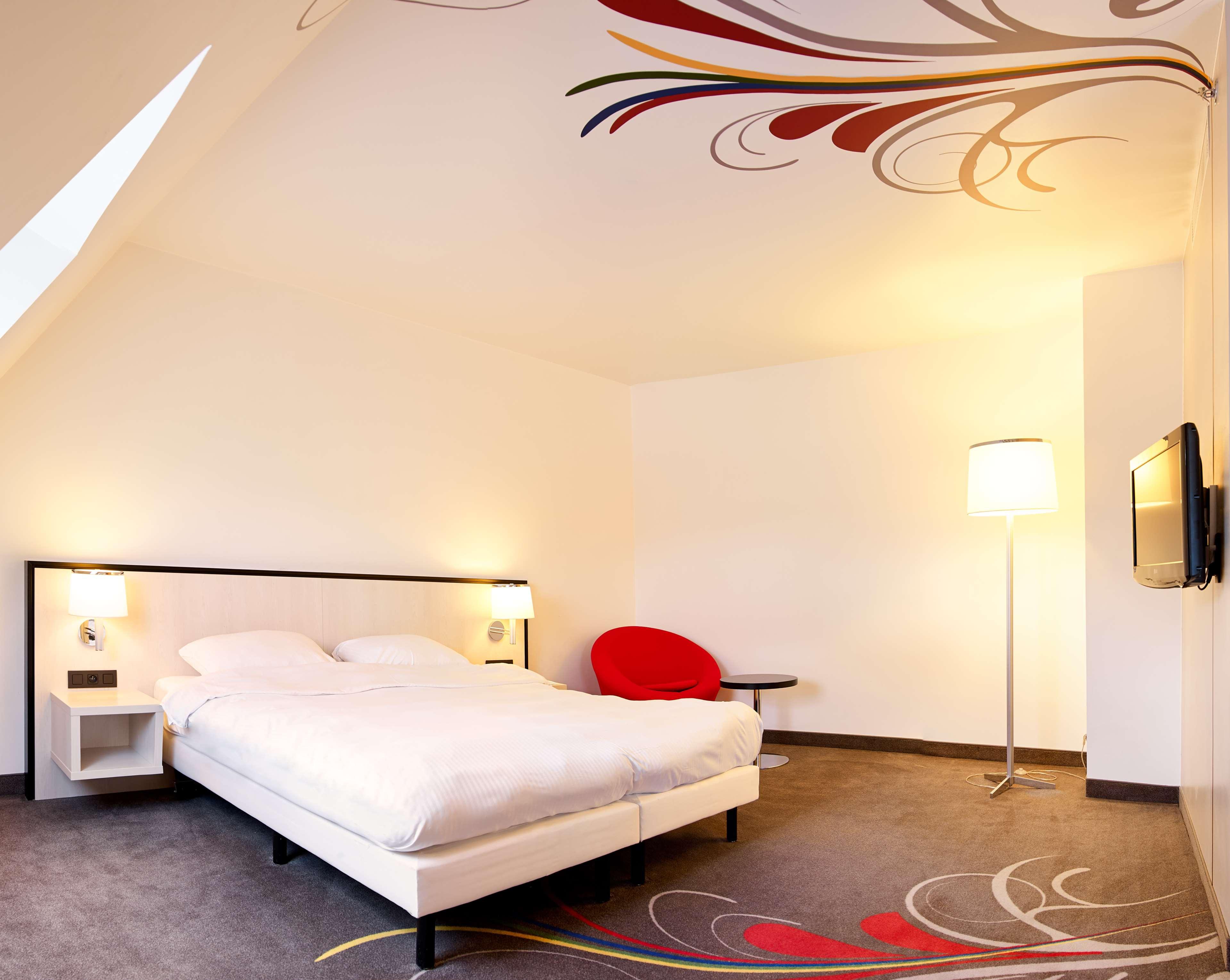 هتل Park Inn by Radisson Brussels Midi بروکسل