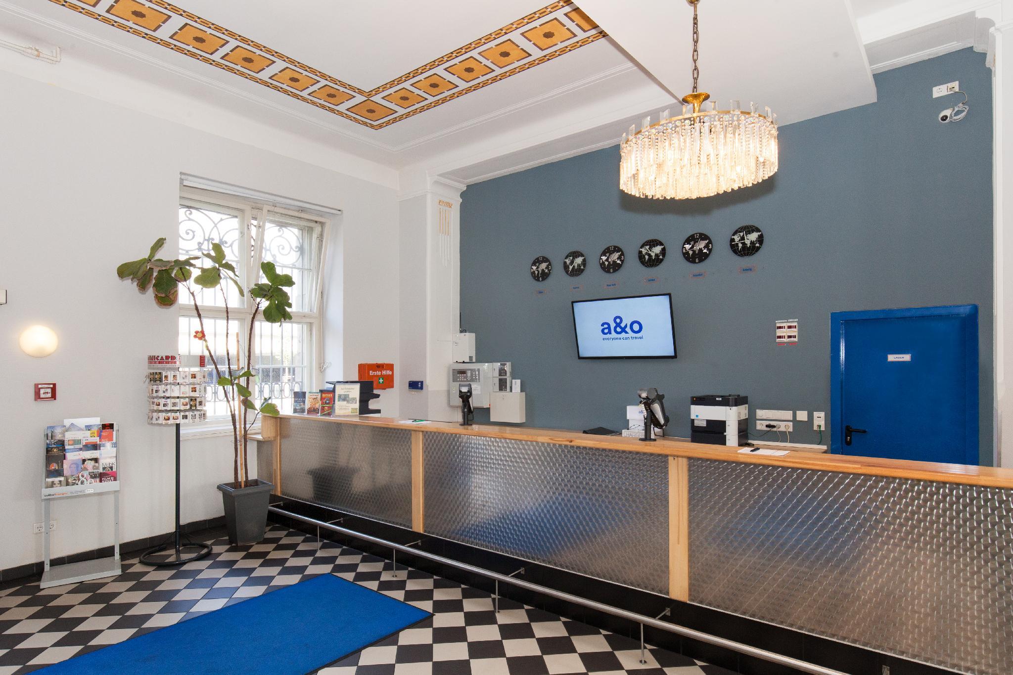 هتل a&o Leipzig Hauptbahnhof Leipzig