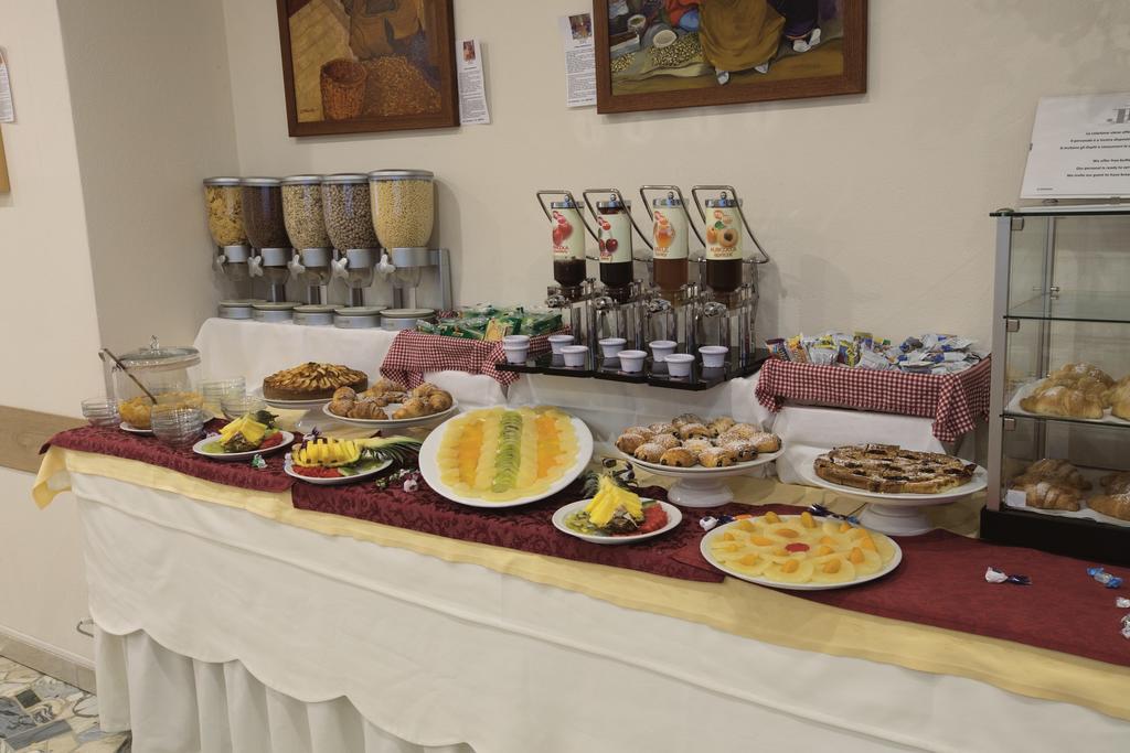 هتل iH Hotels Milano St. John Sesto San Giovanni