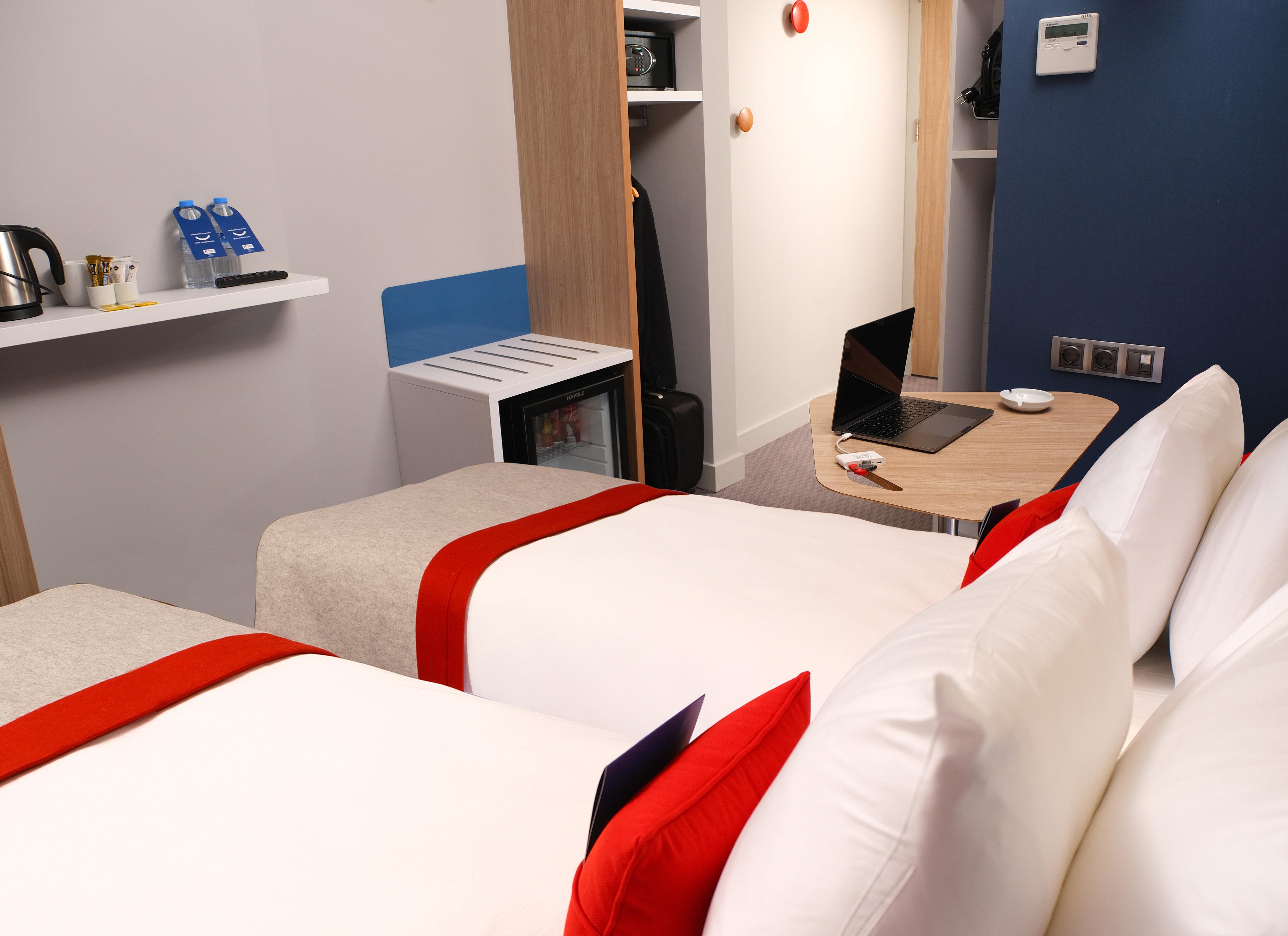 هتل Holiday Inn Express Istanbul - Atakoy Metro استانبول