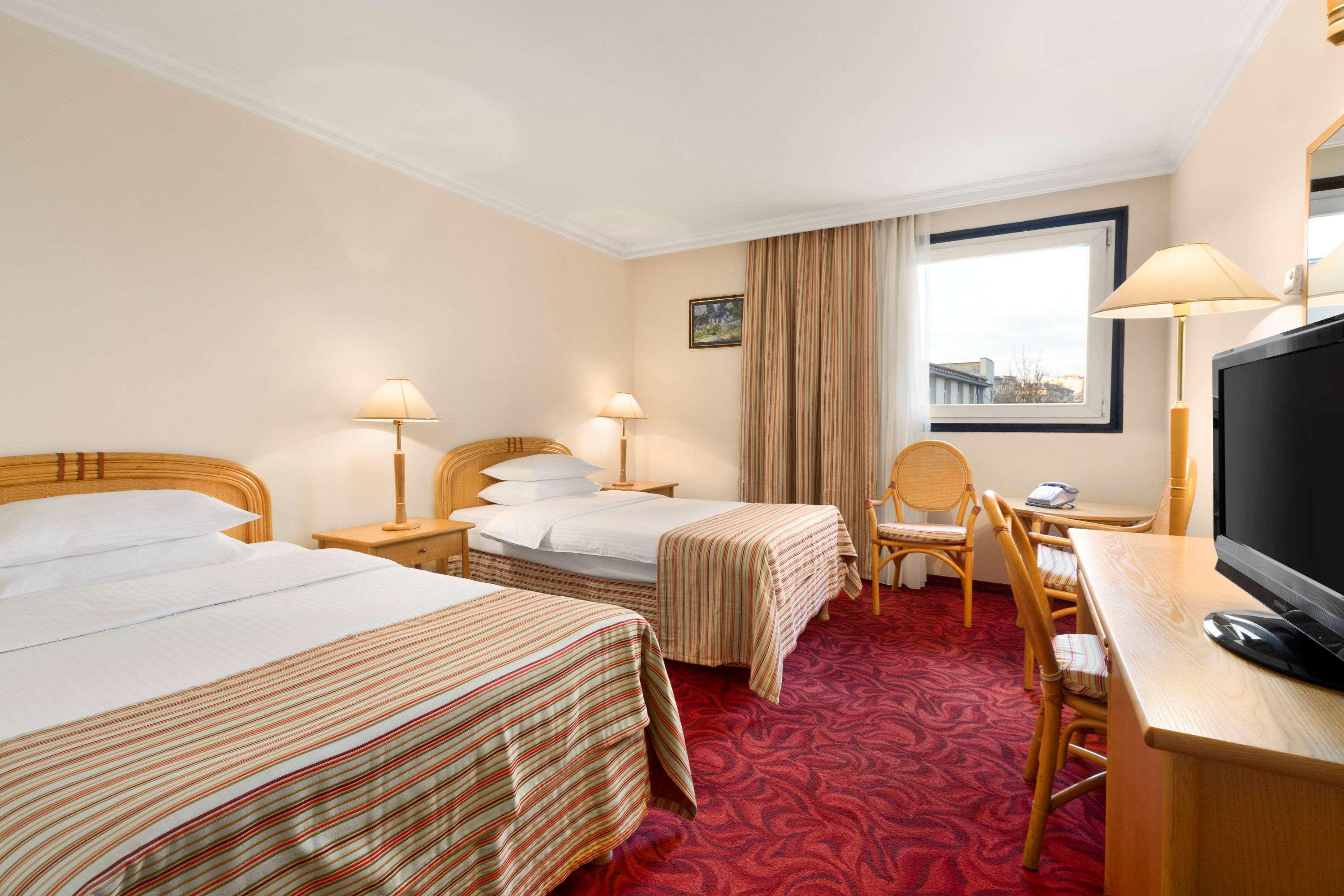 هتل Ramada Sofia صوفیه