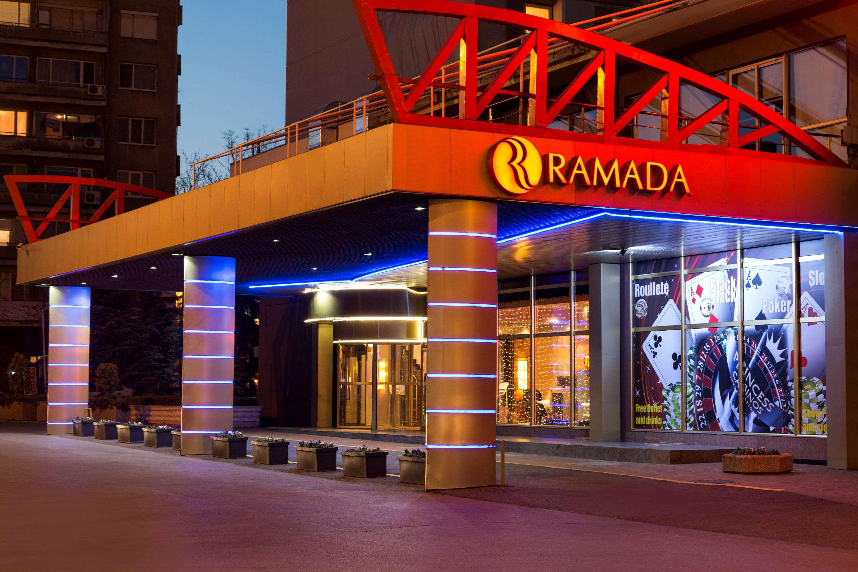 Alibaba https://cdn.alibaba.ir/ostorage/hotel/images/D717969/B6911C32C67E1C4C7261E09513FEF957.jpg