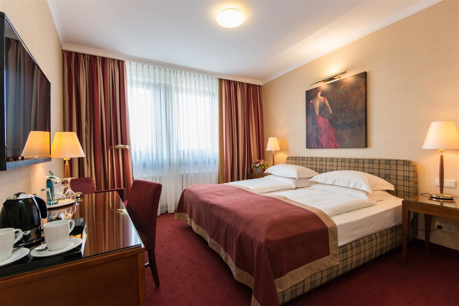 هتل Best Western Plus Hotel St. Raphael هامبورگ