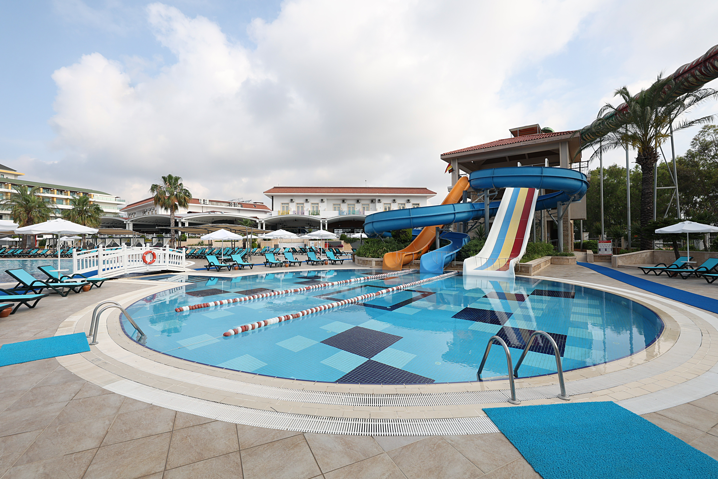 هتل Crystal Paraiso Verde Resort & Spa Bogazkent