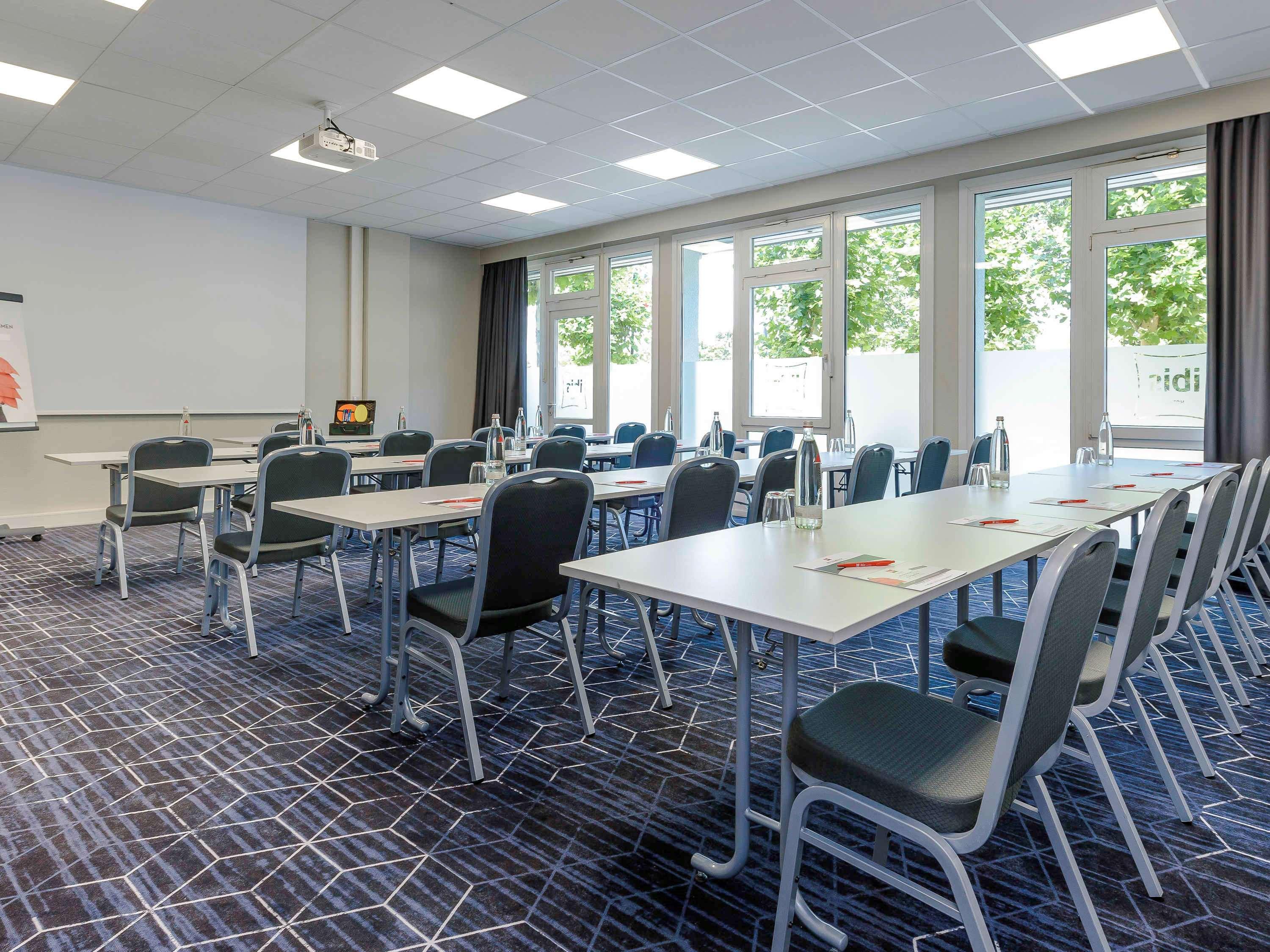 هتل ibis Hotel Frankfurt Messe West فرانکفورت