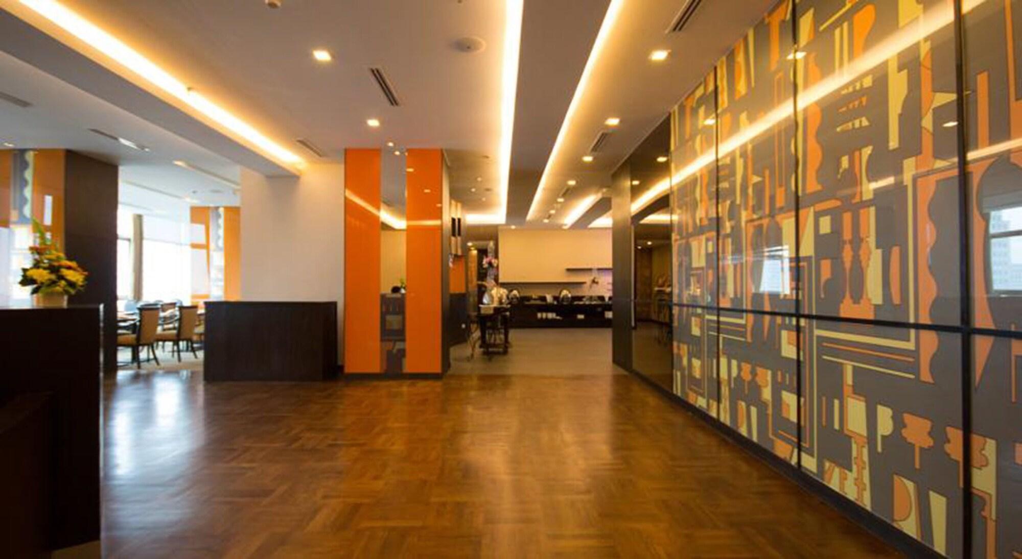 هتل Executive Club at Windsor بانگکوک