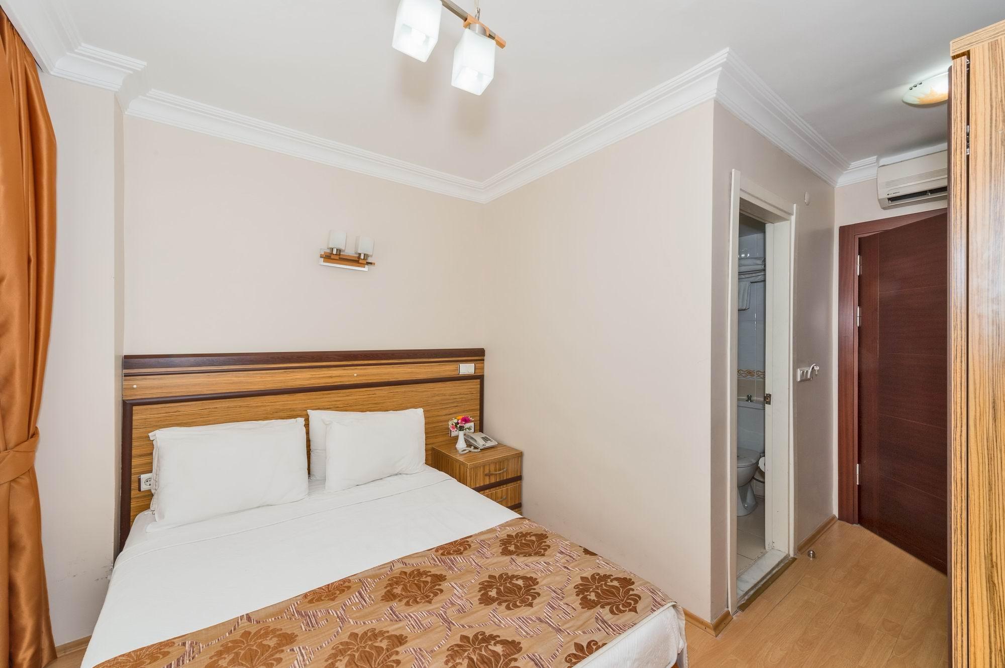 هتل May Hotel Istanbul استانبول