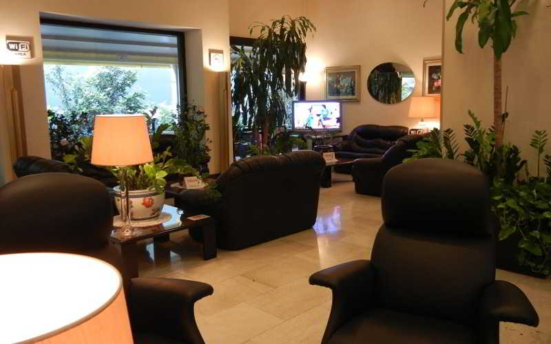 Alibaba https://cdn.alibaba.ir/ostorage/hotel/images/DB6ED1D/2D2FA7C4755DCE3CB574D75CE2CDD55C.jpg