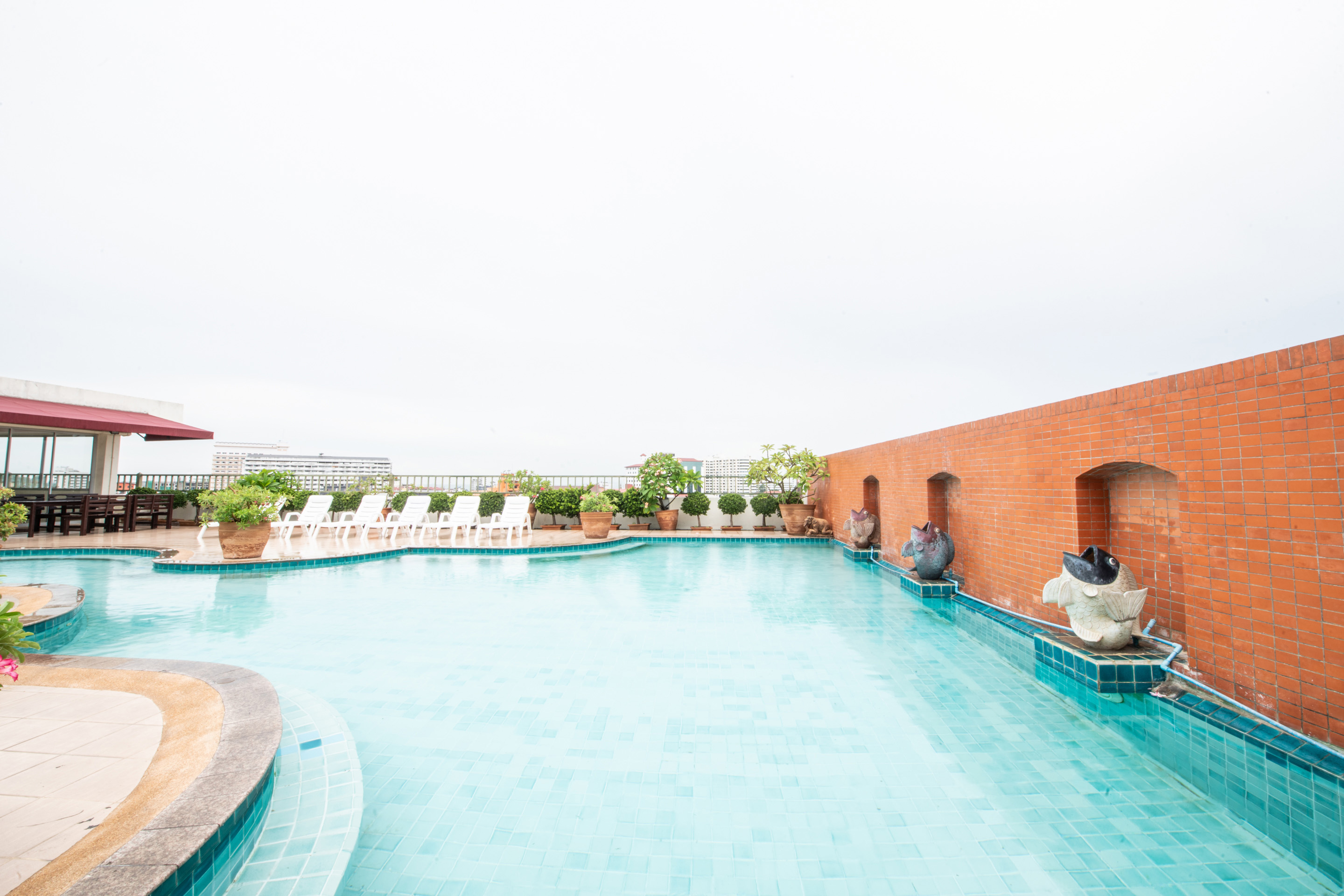 هتل OYO 144 Piyada Residence Pattaya پاتایا