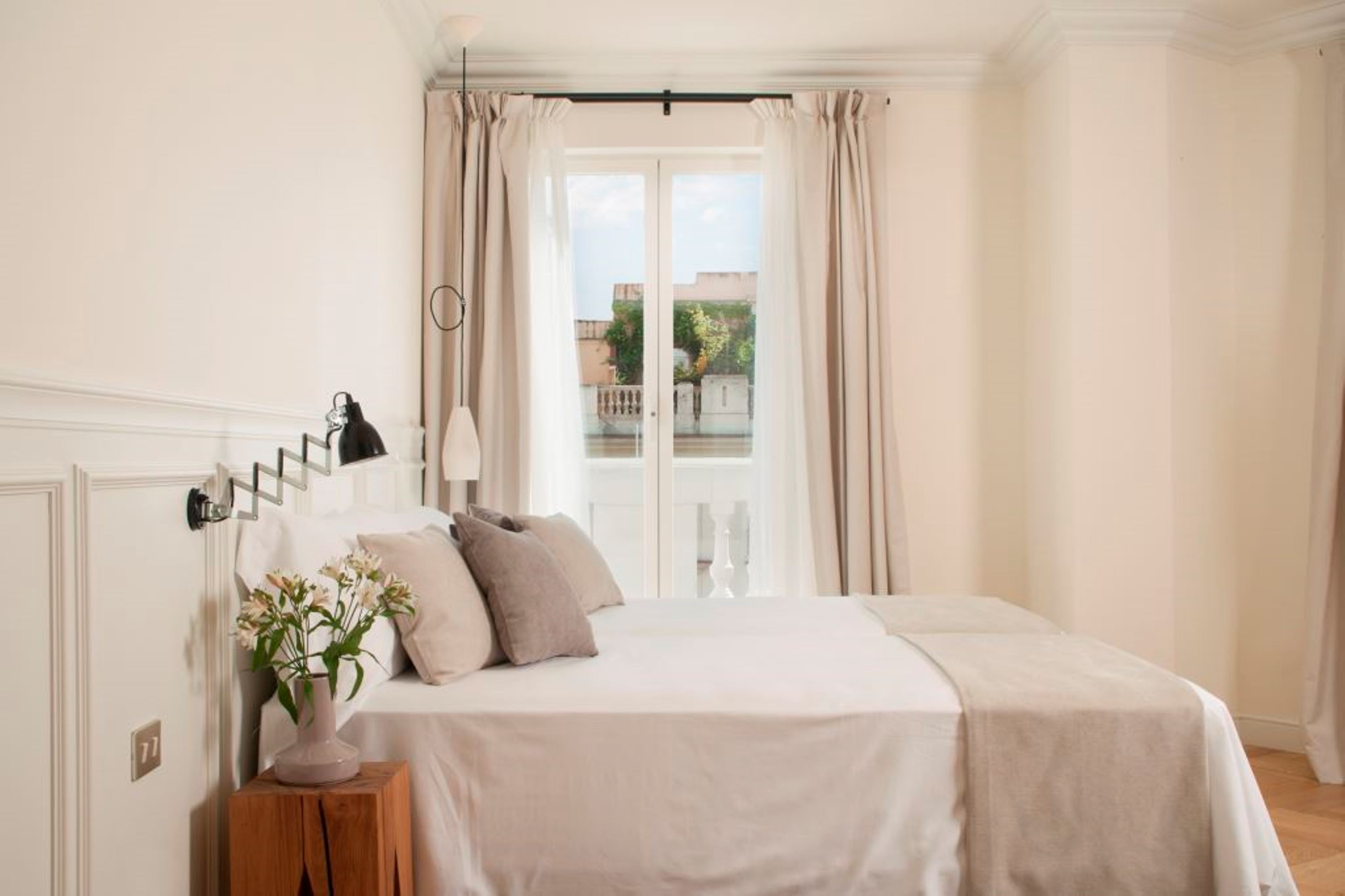 هتل Dear Hotel مادرید