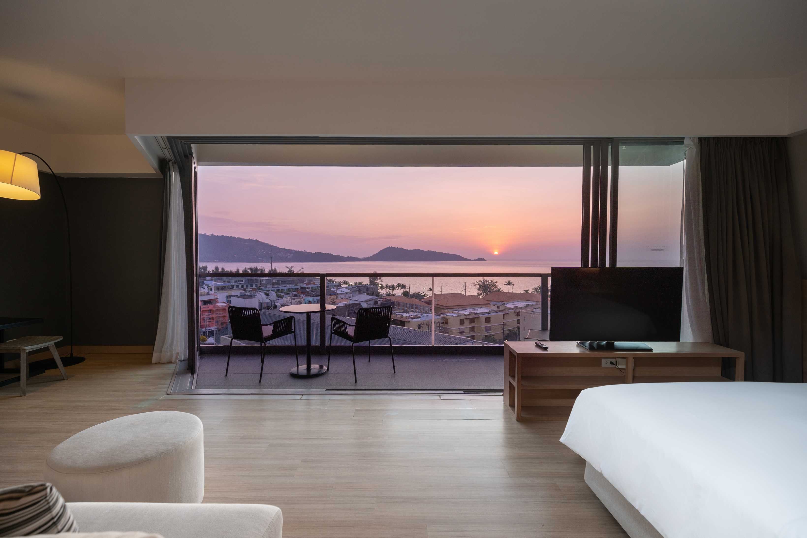 هتل The Andaman Beach Hotel Phuket Patong