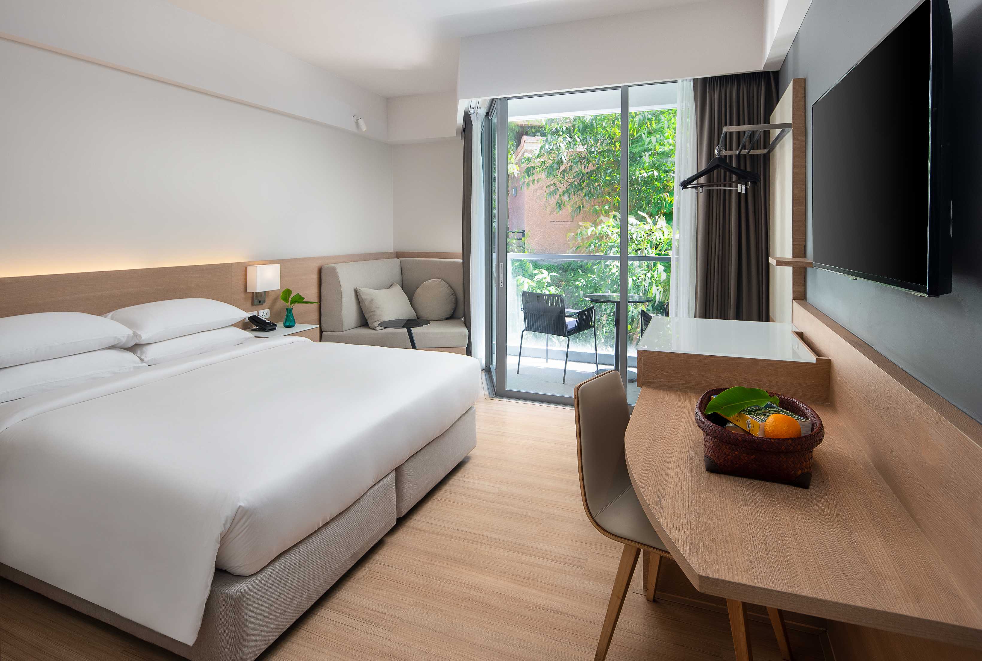 هتل The Andaman Beach Hotel Phuket Patong