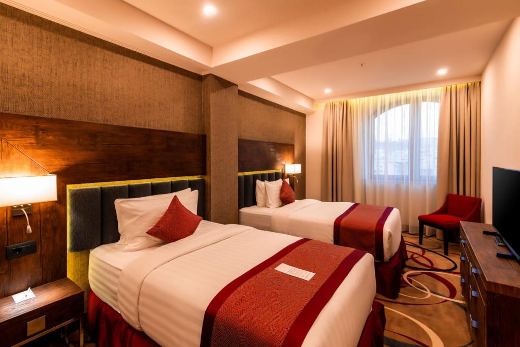 هتل Ramada Hotel & Suites by Wyndham Yerevan ایروان