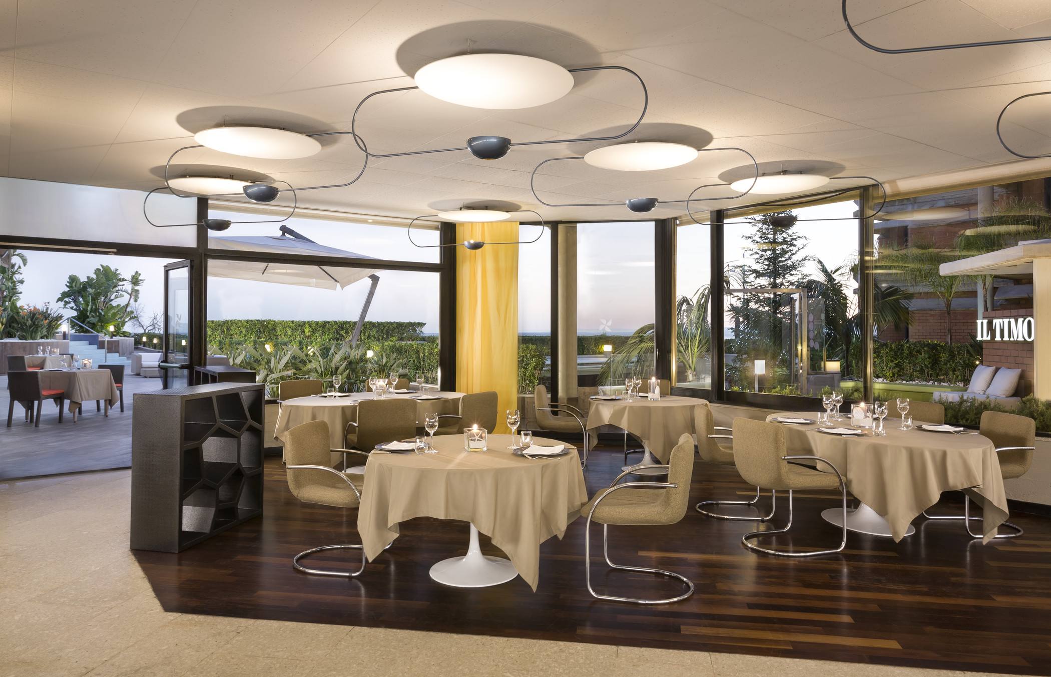 هتل Four Points by Sheraton Catania Hotel & Conference Center کاتانیا