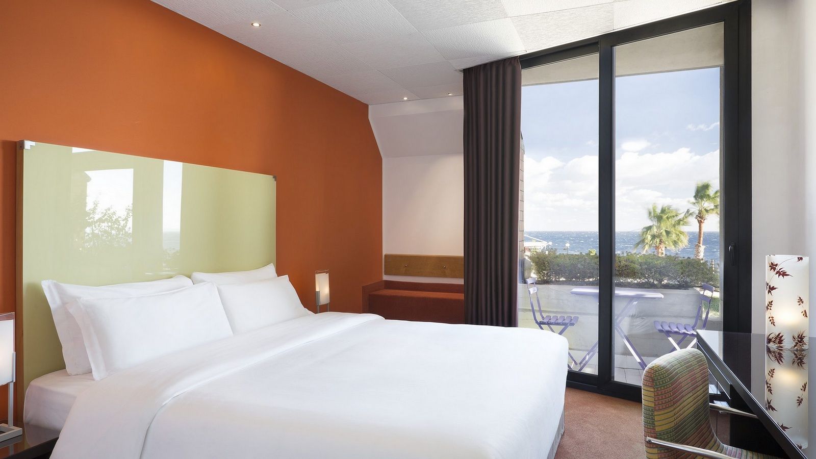 هتل Four Points by Sheraton Catania Hotel & Conference Center کاتانیا