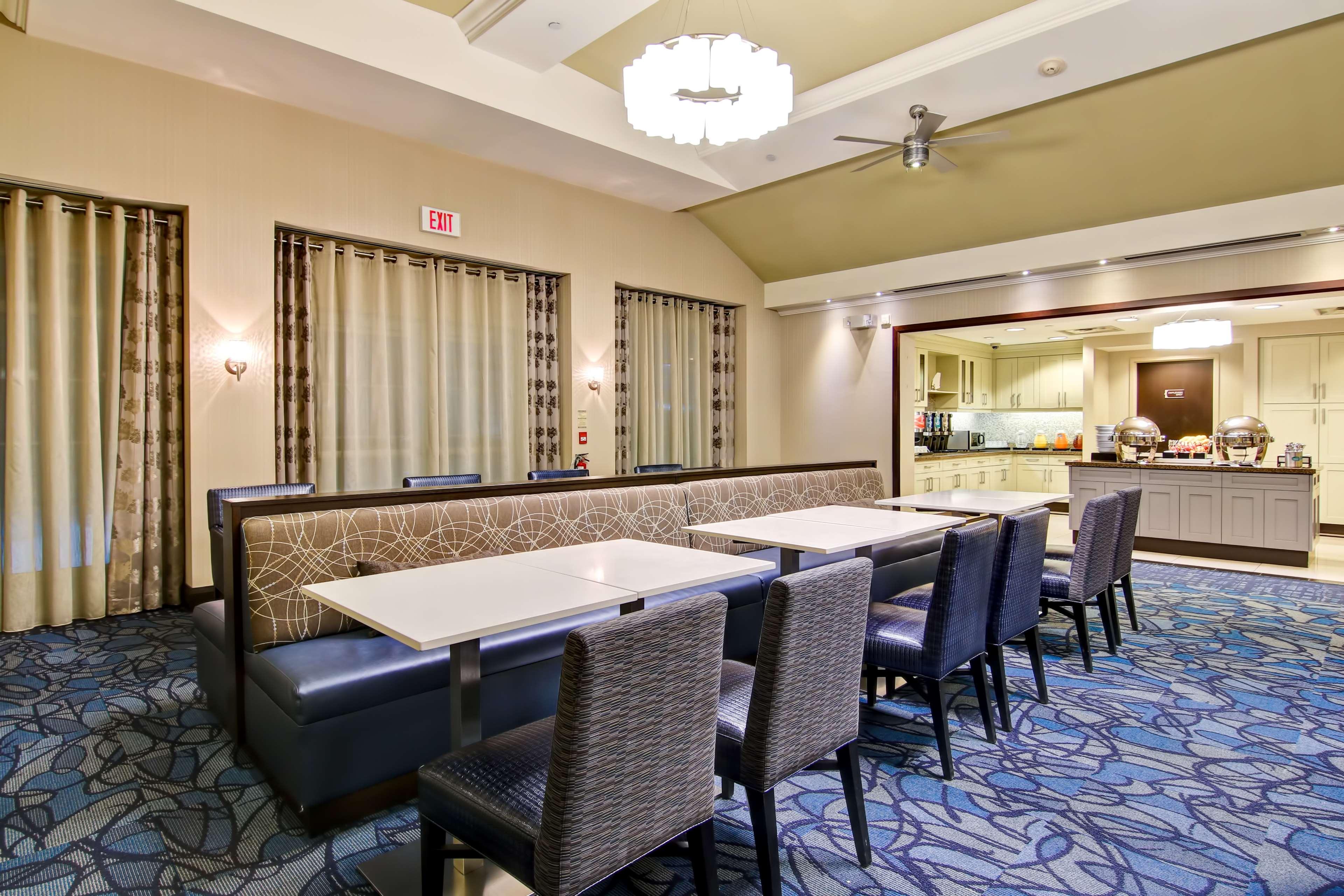 هتل Homewood Suites by Hilton Toronto-Markham Markham
