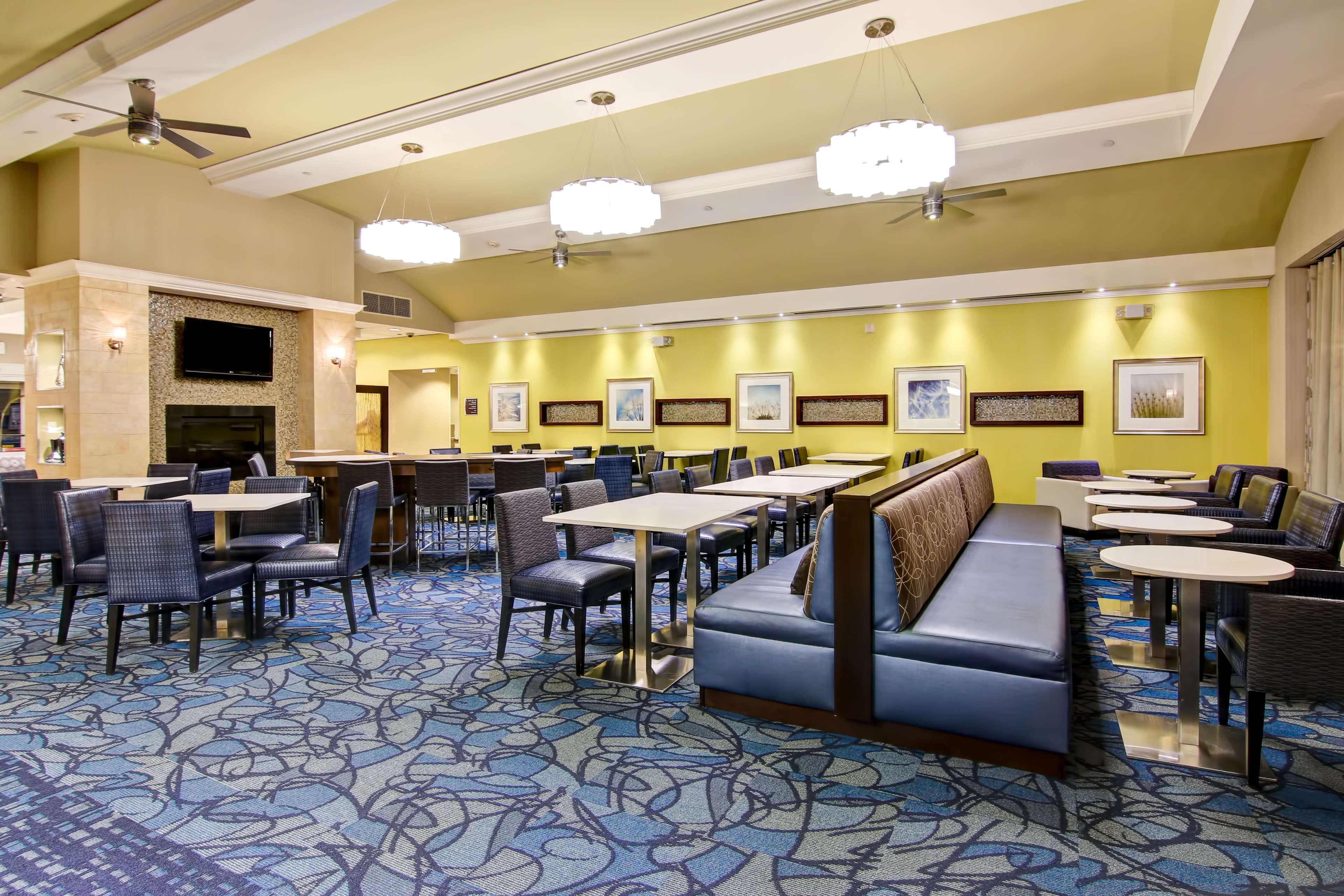 هتل Homewood Suites by Hilton Toronto-Markham Markham