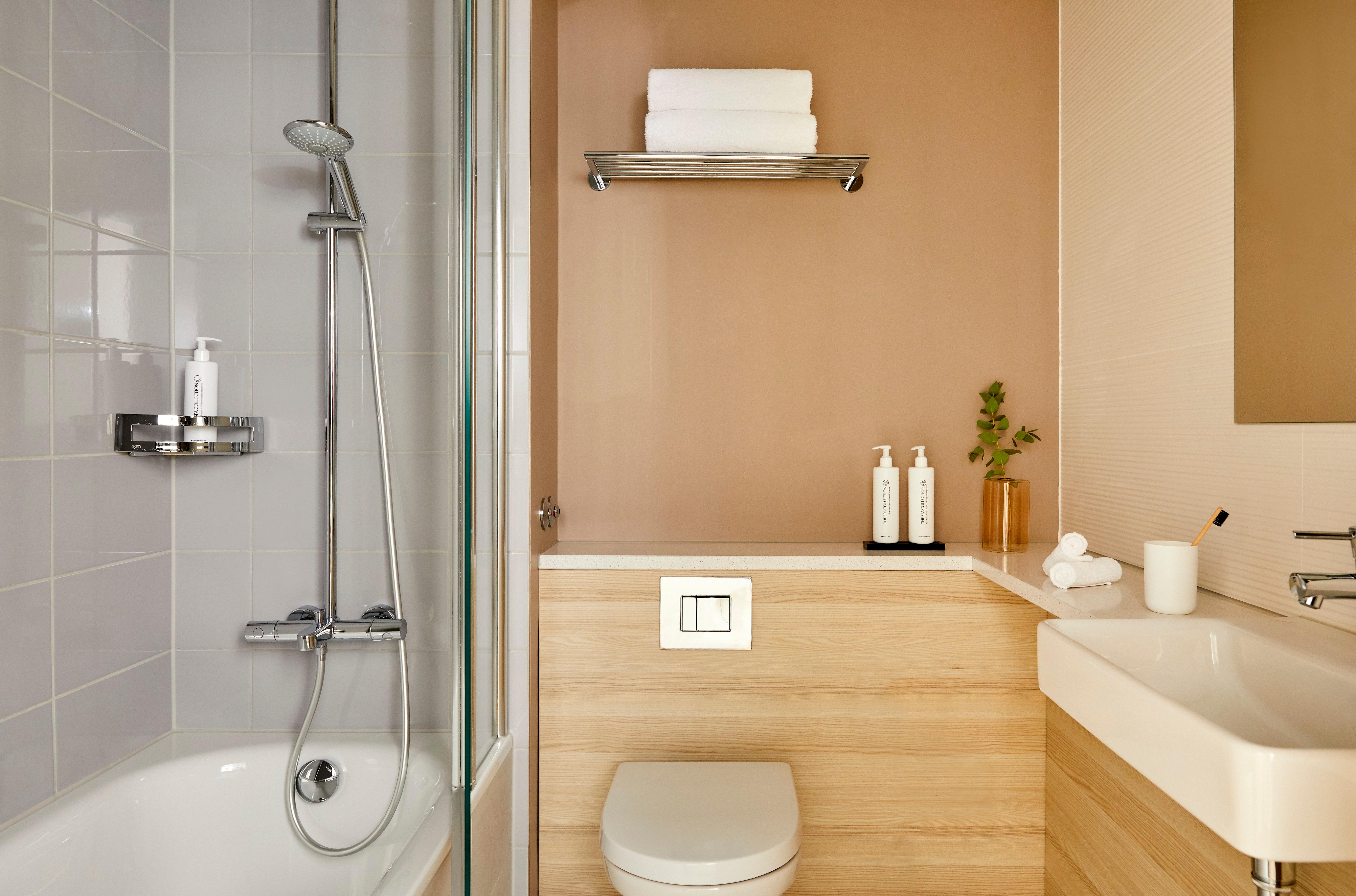 هتل Crowne Plaza Hamburg - City Alster هامبورگ