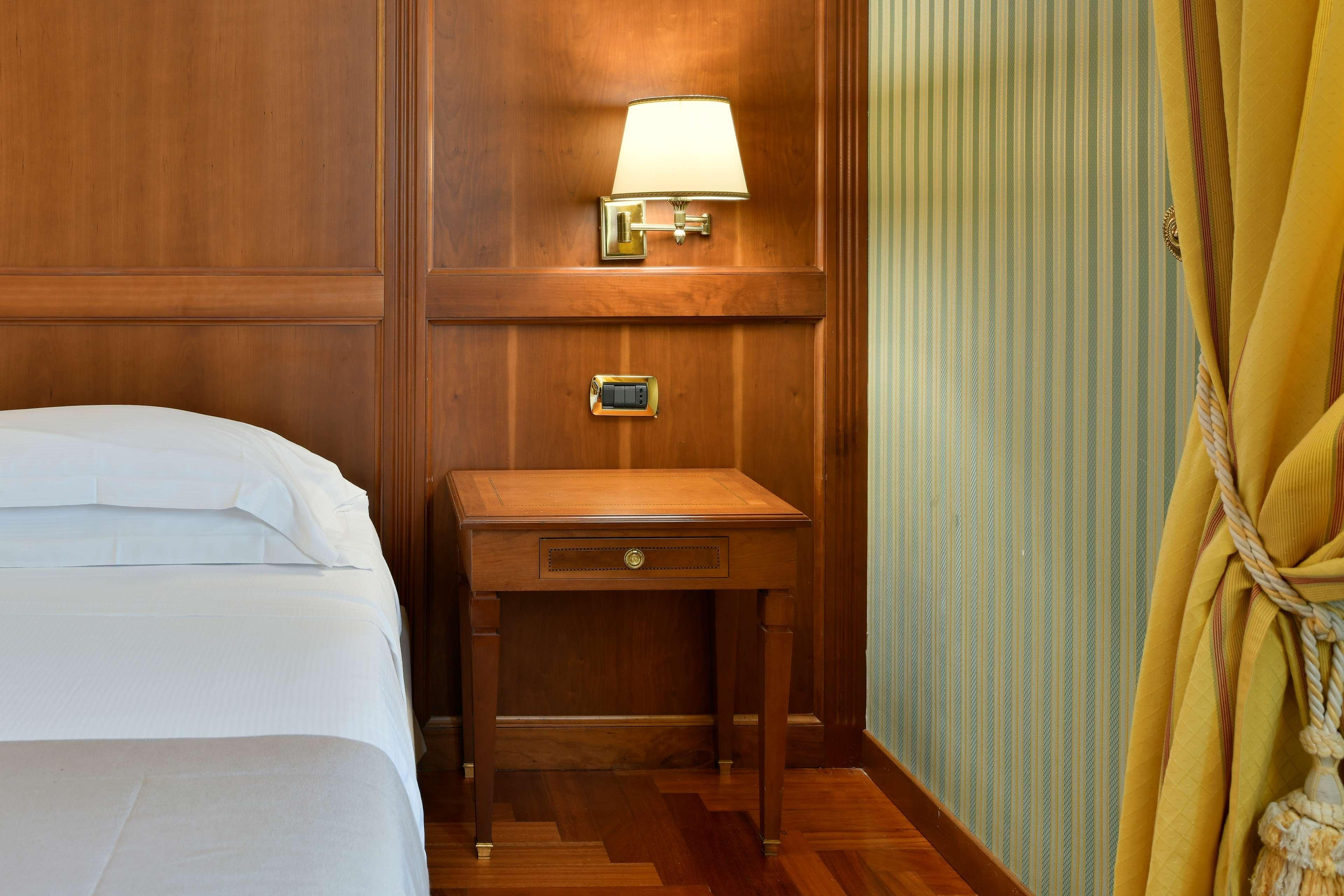 Alibaba https://cdn.alibaba.ir/ostorage/hotel/images/DF39E78D/CF1DBD21FFEA74E15FE81E5564483BF3.jpg