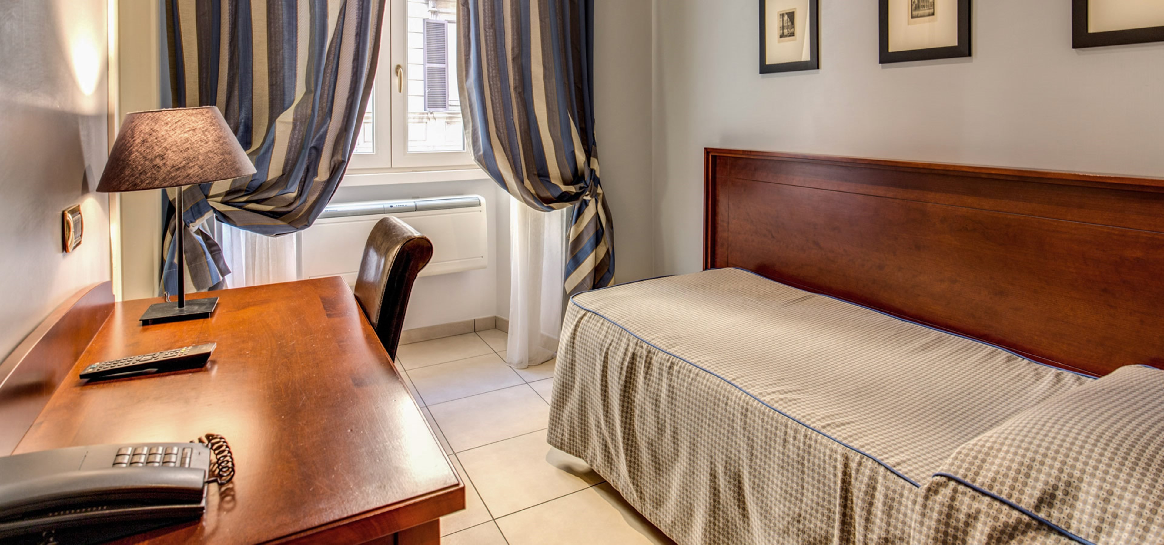 هتل Hotel Taormina رم