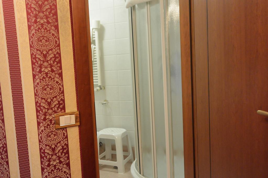 Alibaba https://cdn.alibaba.ir/ostorage/hotel/images/E2E0CEE/82E0E0A482C5CD39C4E7C62E00FFF618.jpg