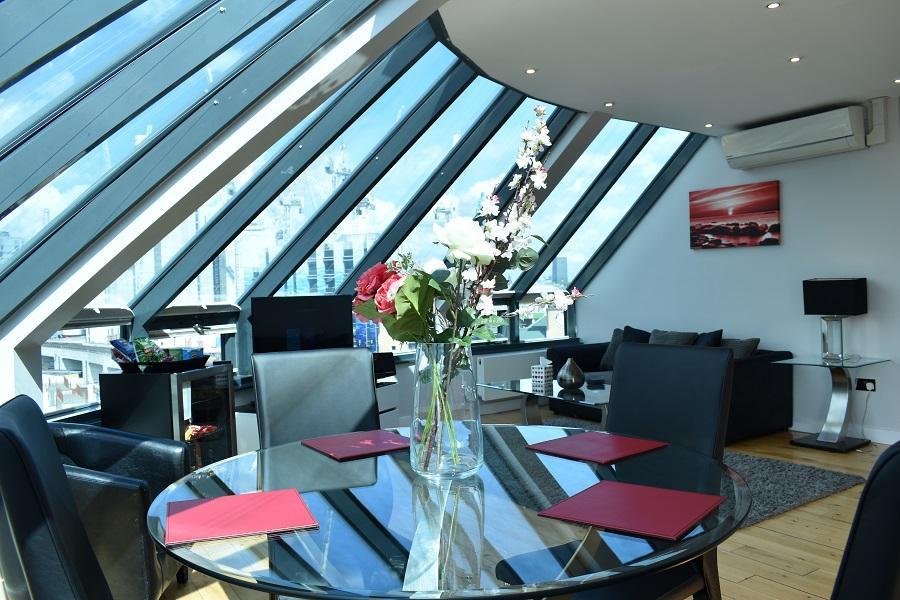 هتل Chelsea Bridge Apartments لندن