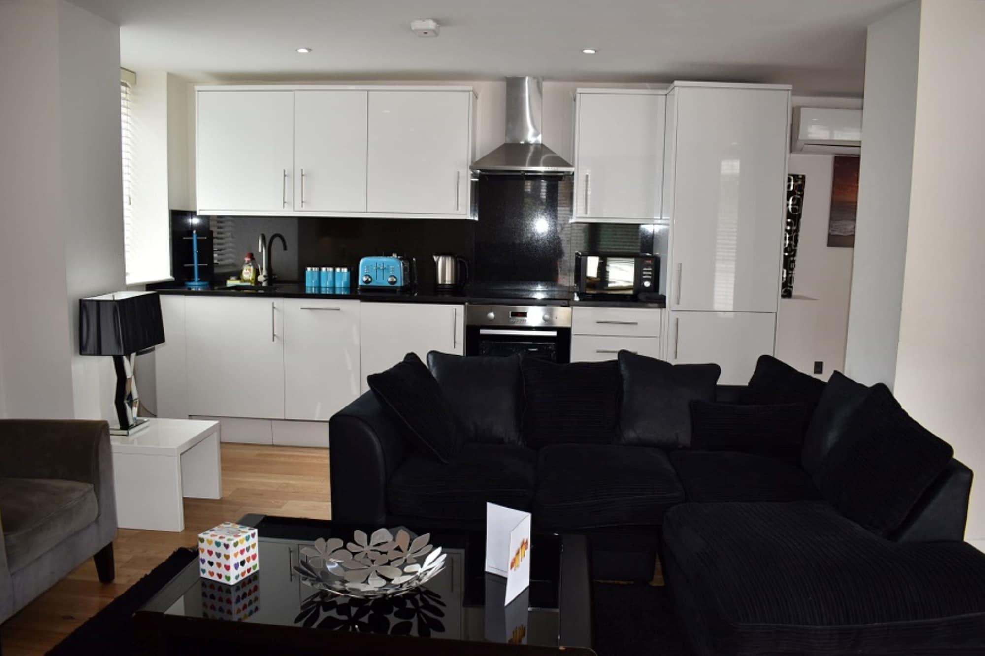 هتل Chelsea Bridge Apartments لندن