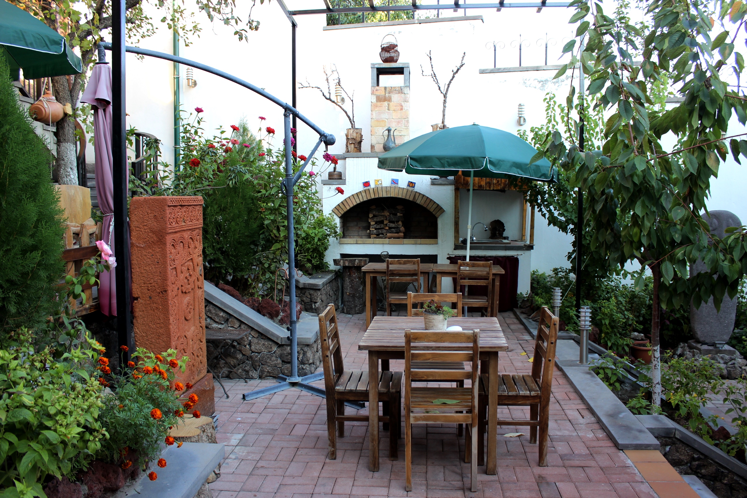 هتل Silk Road Hotel ایروان