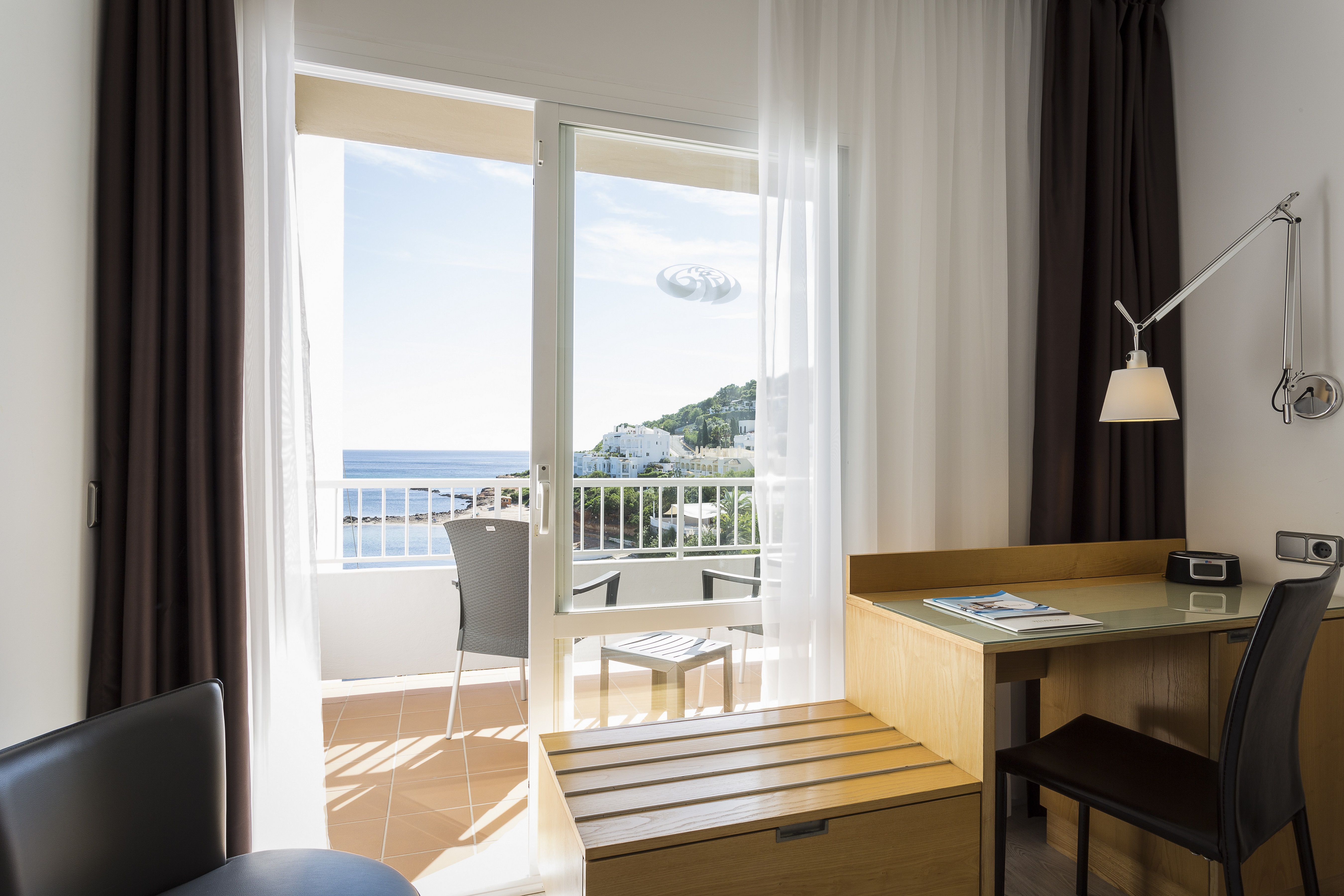 هتل Palladium Hotel Don Carlos Santa Eulalia