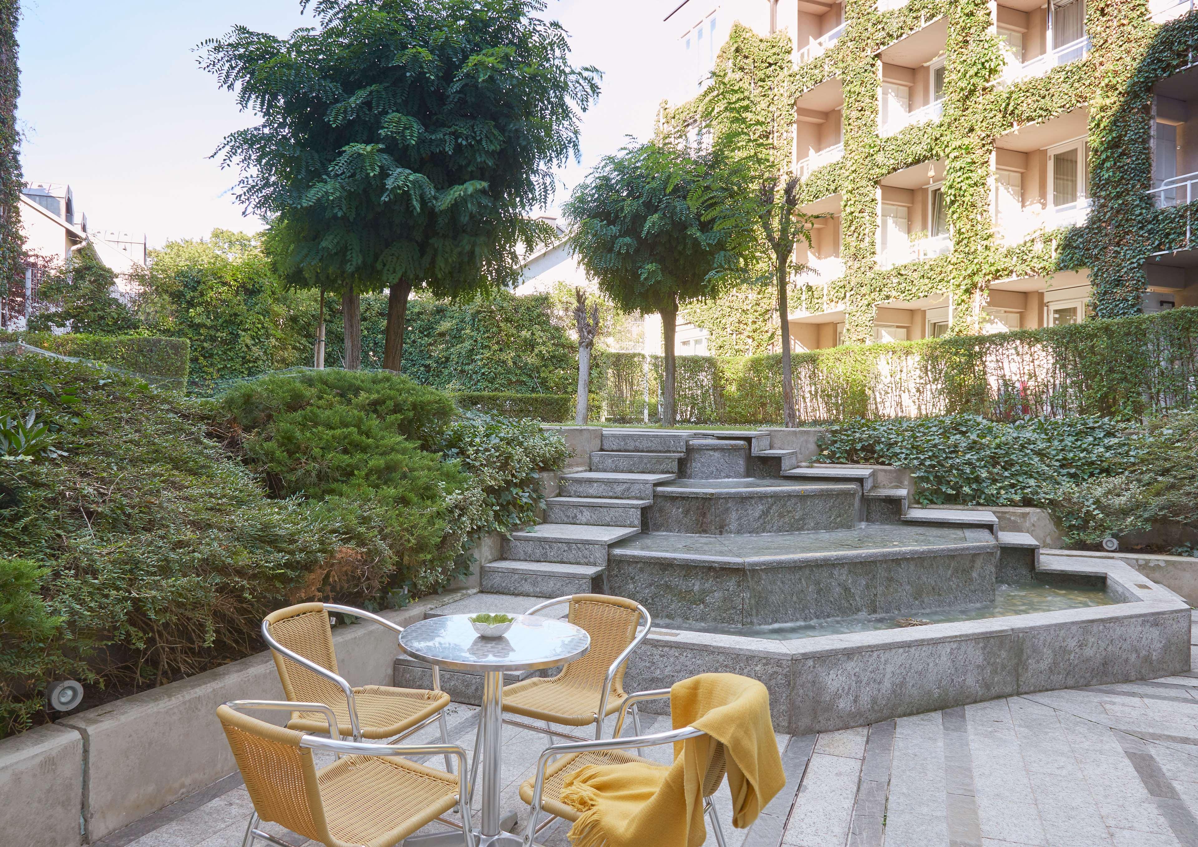 Alibaba https://cdn.alibaba.ir/ostorage/hotel/images/E929C2E5/73ADEB0B1FC93751ABE047929200FEF1.jpg