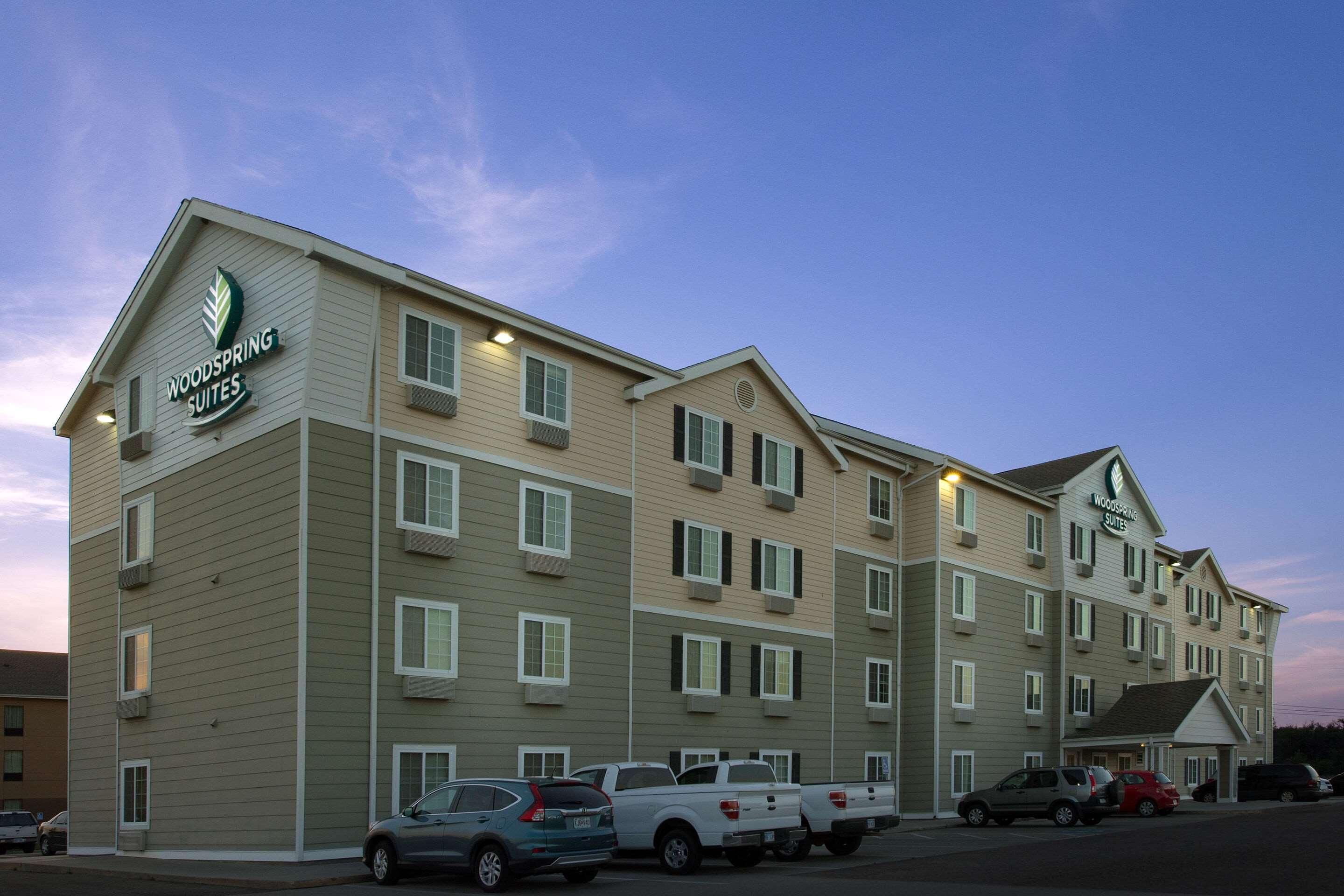 هتل WoodSpring Suites Junction City Junction City