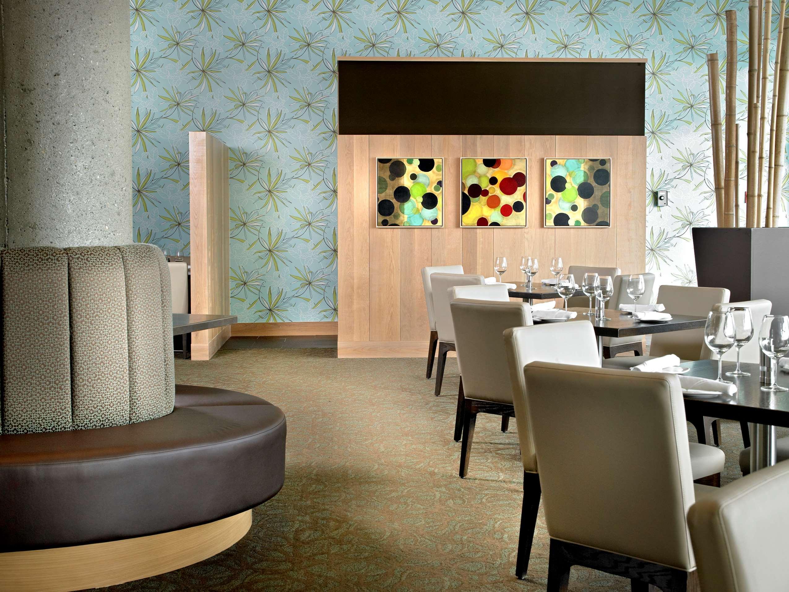 هتل Coast Chilliwack Hotel by APA Chilliwack