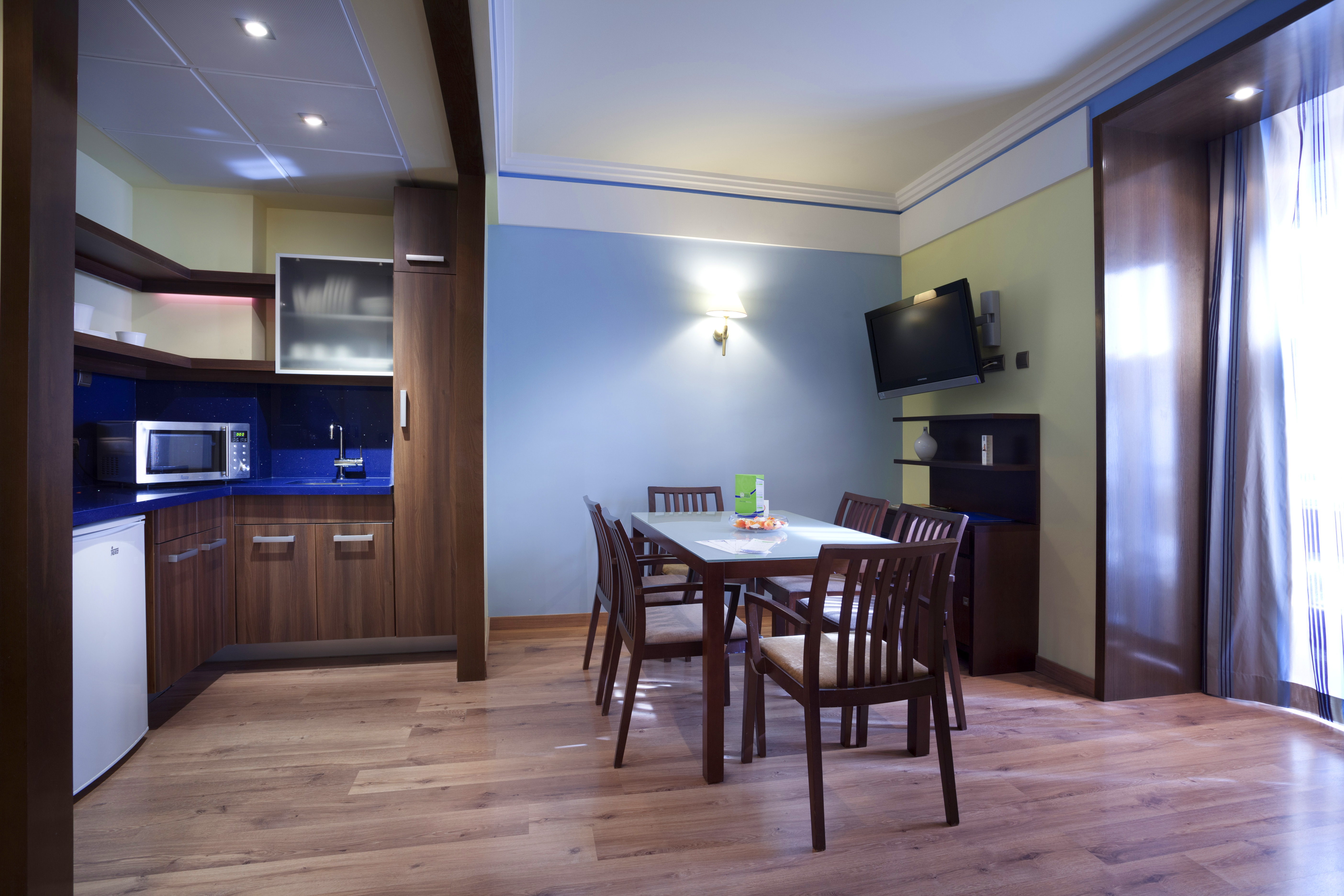 هتل Suites Gran Via 44 گرانادا