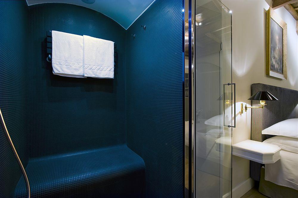 https://cdn.alibaba.ir/ostorage/hotel/images/ECBFC26D/124DC0FB54A95AA7016F15B4386D0FAD.jpg