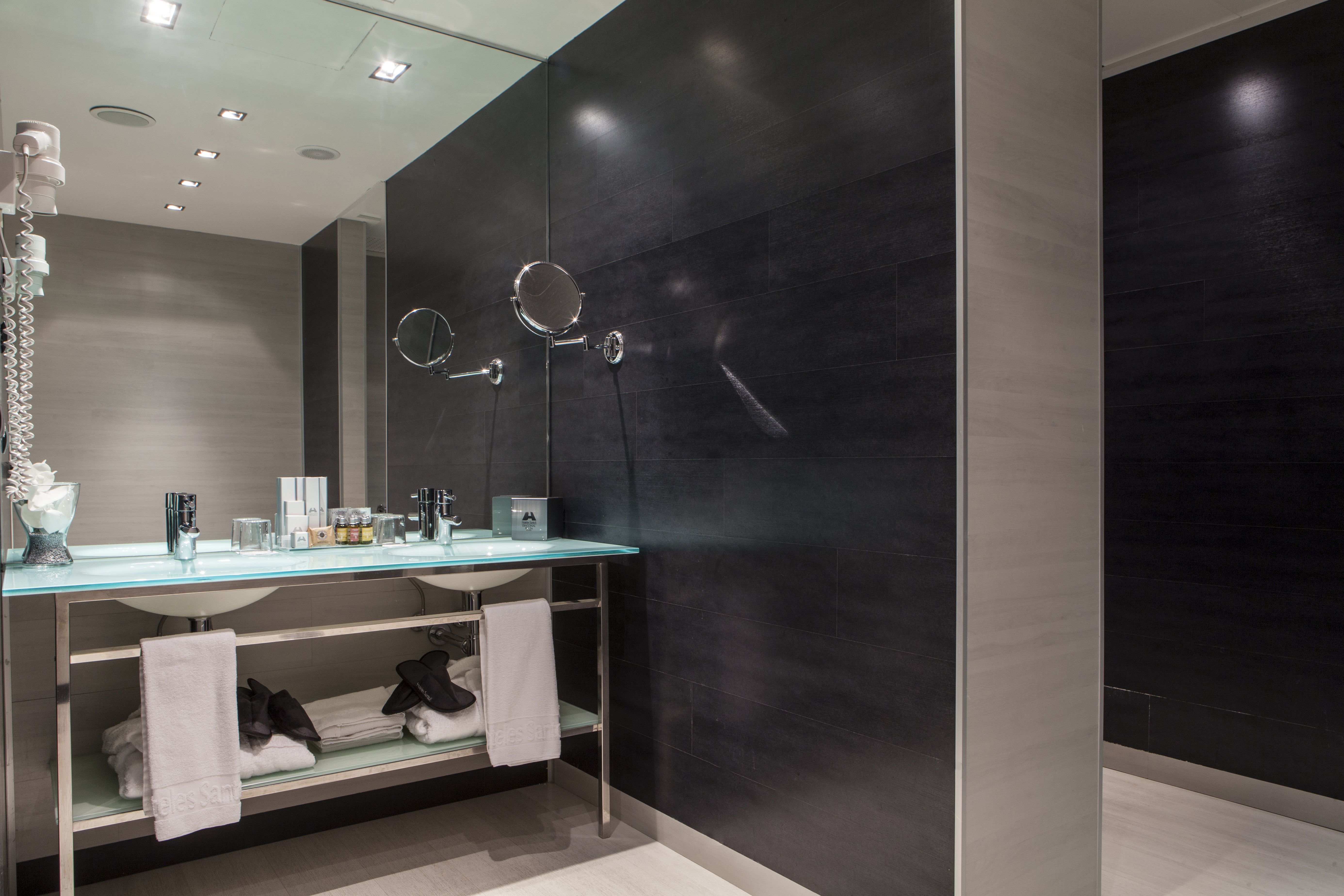 Alibaba https://cdn.alibaba.ir/ostorage/hotel/images/ECC1054B/6B91D86195D3D4EE0DF00F73FFBFC4E3.jpg