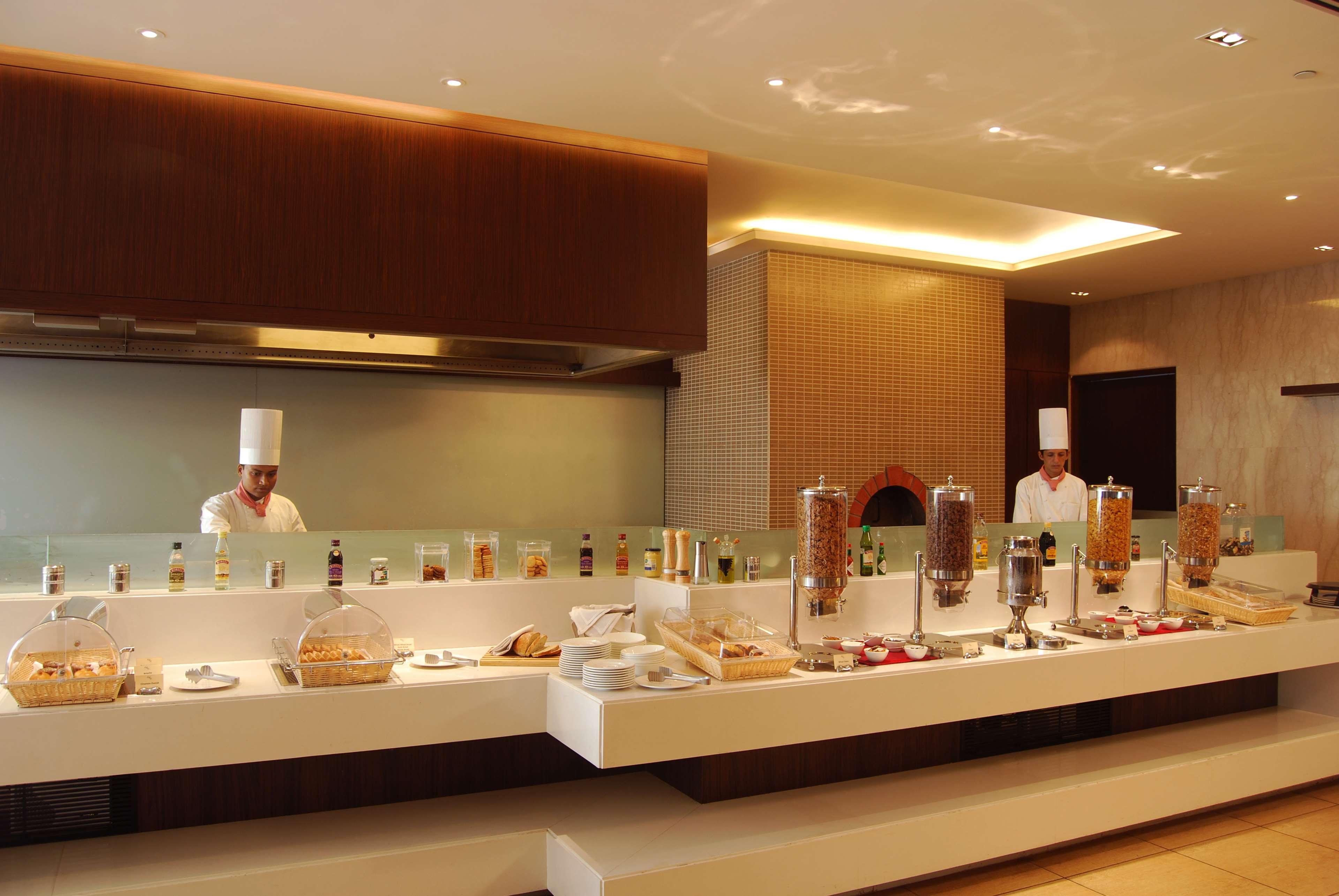 هتل Country Inn & Suites Sahibabad Ghaziabad