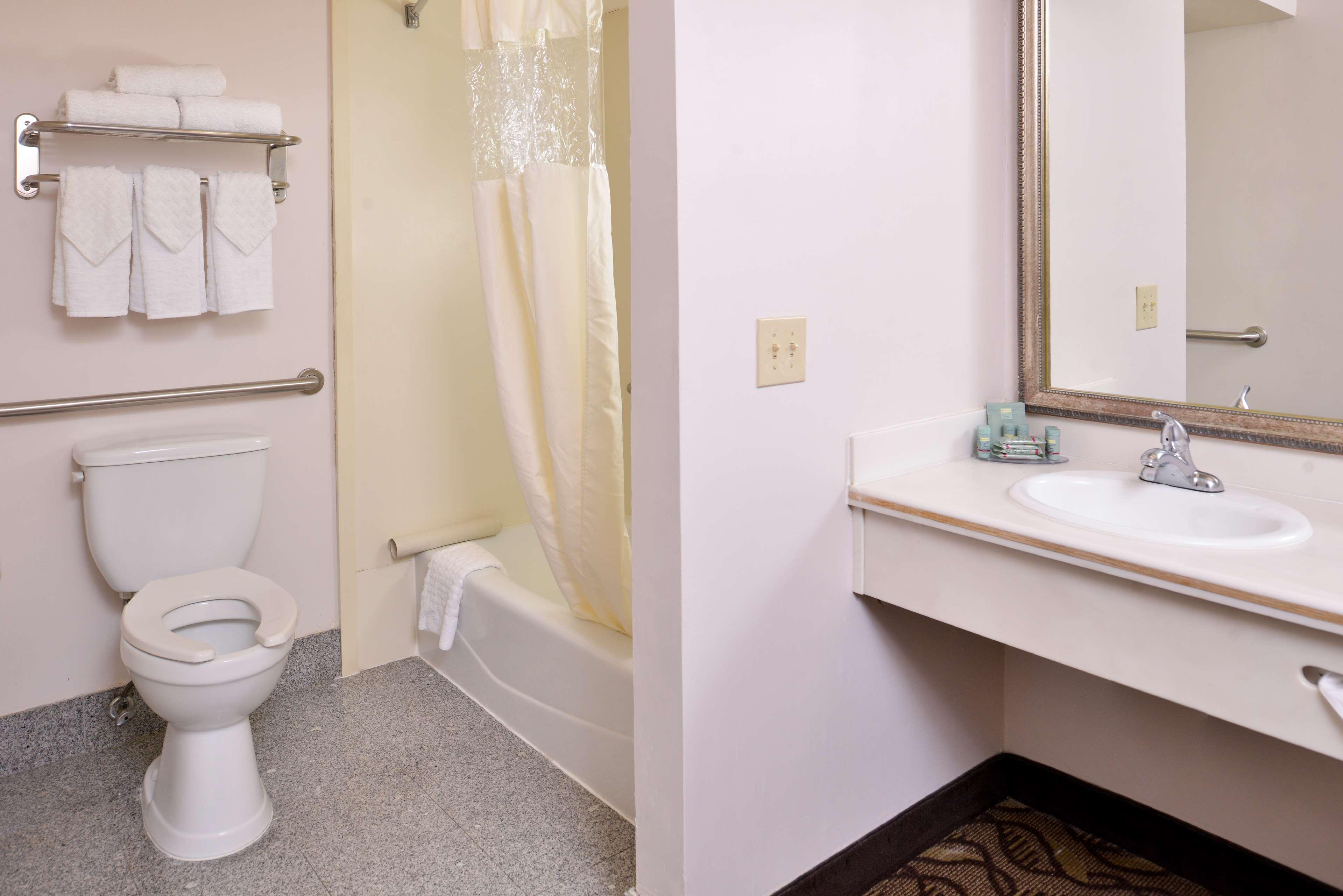 هتل Best Western Airport Plaza Inn Inglewood