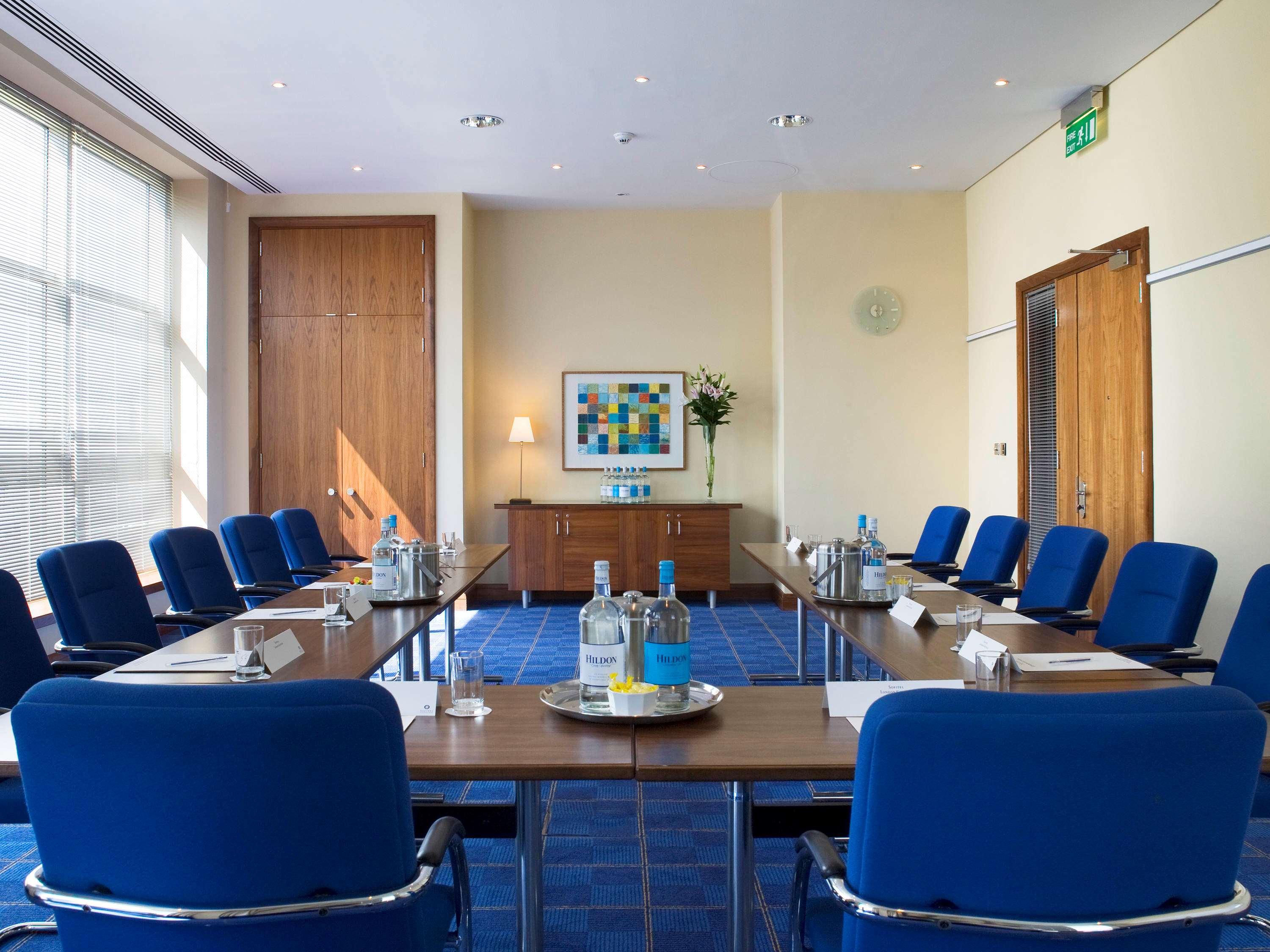 هتل Sofitel London Gatwick Crawley