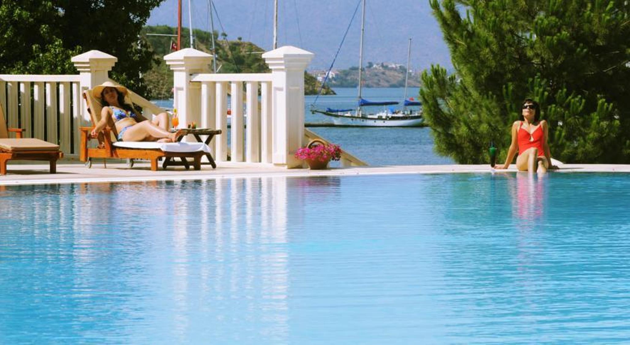 هتل Ece Saray Marina & Resort فاتیح