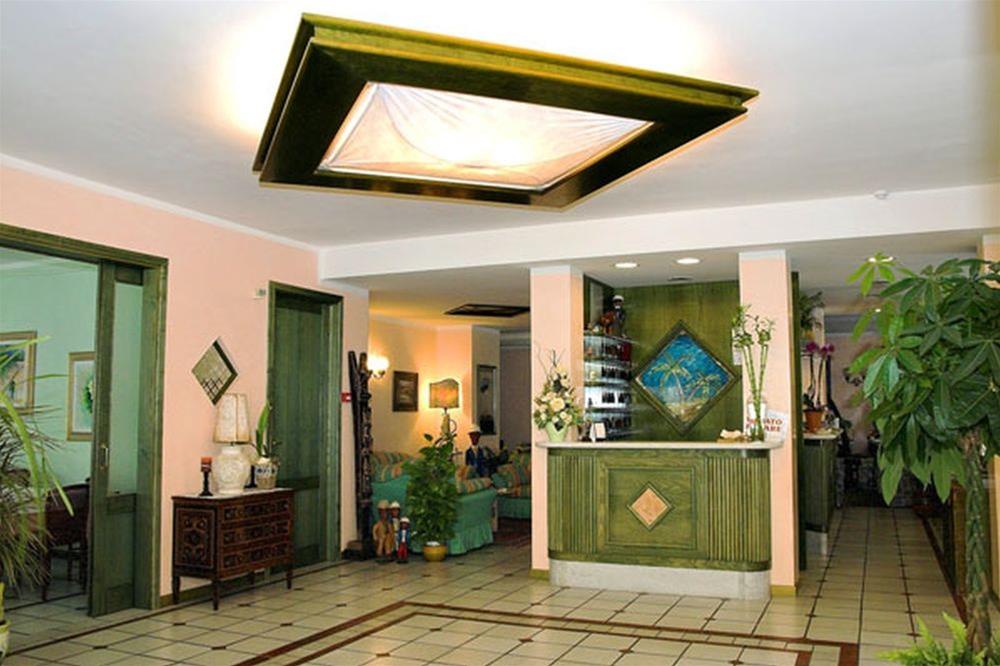 هتل Hotel Kyrton Forte dei Marmi