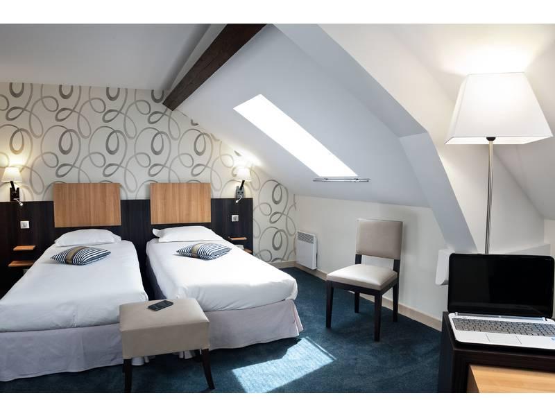 هتل Citotel Arverna Vichy