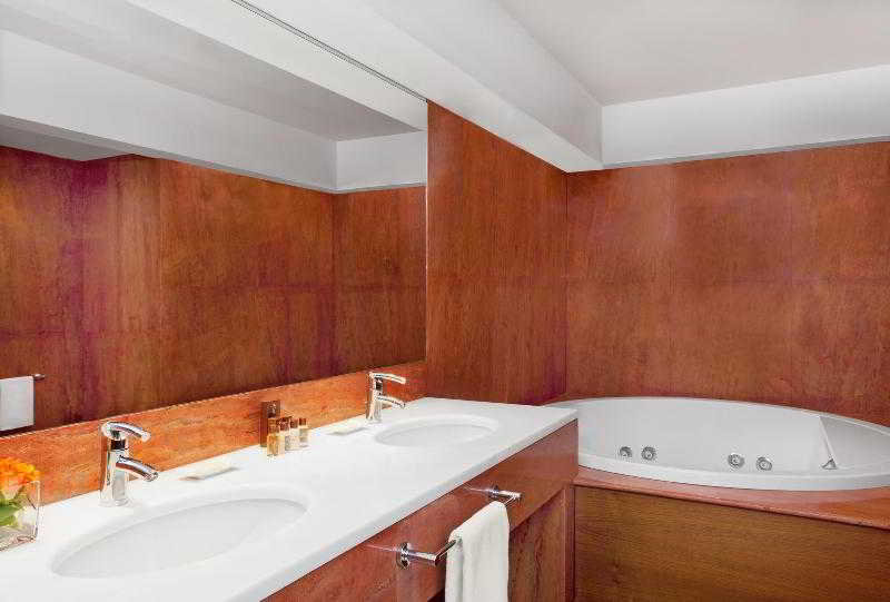 هتل Four Points by Sheraton Padova Padua