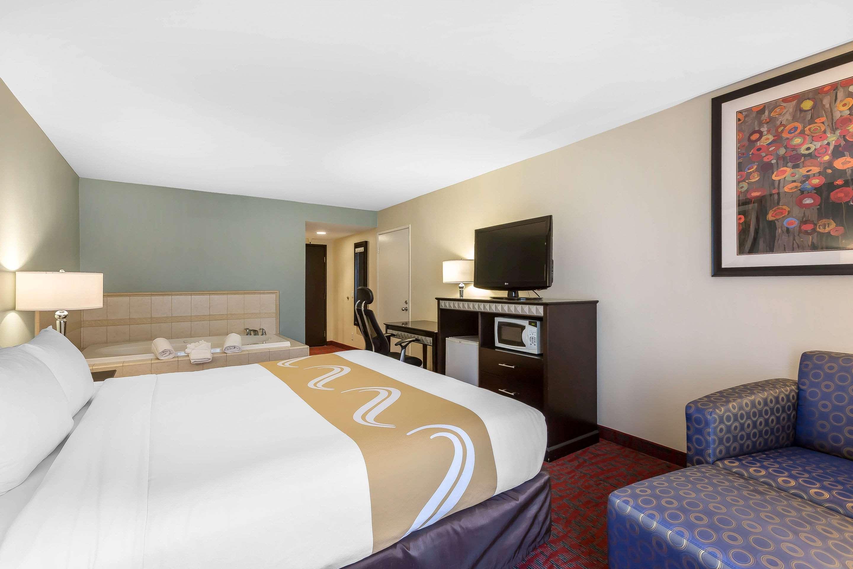 هتل Quality Inn & Suites Irvine Spectrum Lake Forest
