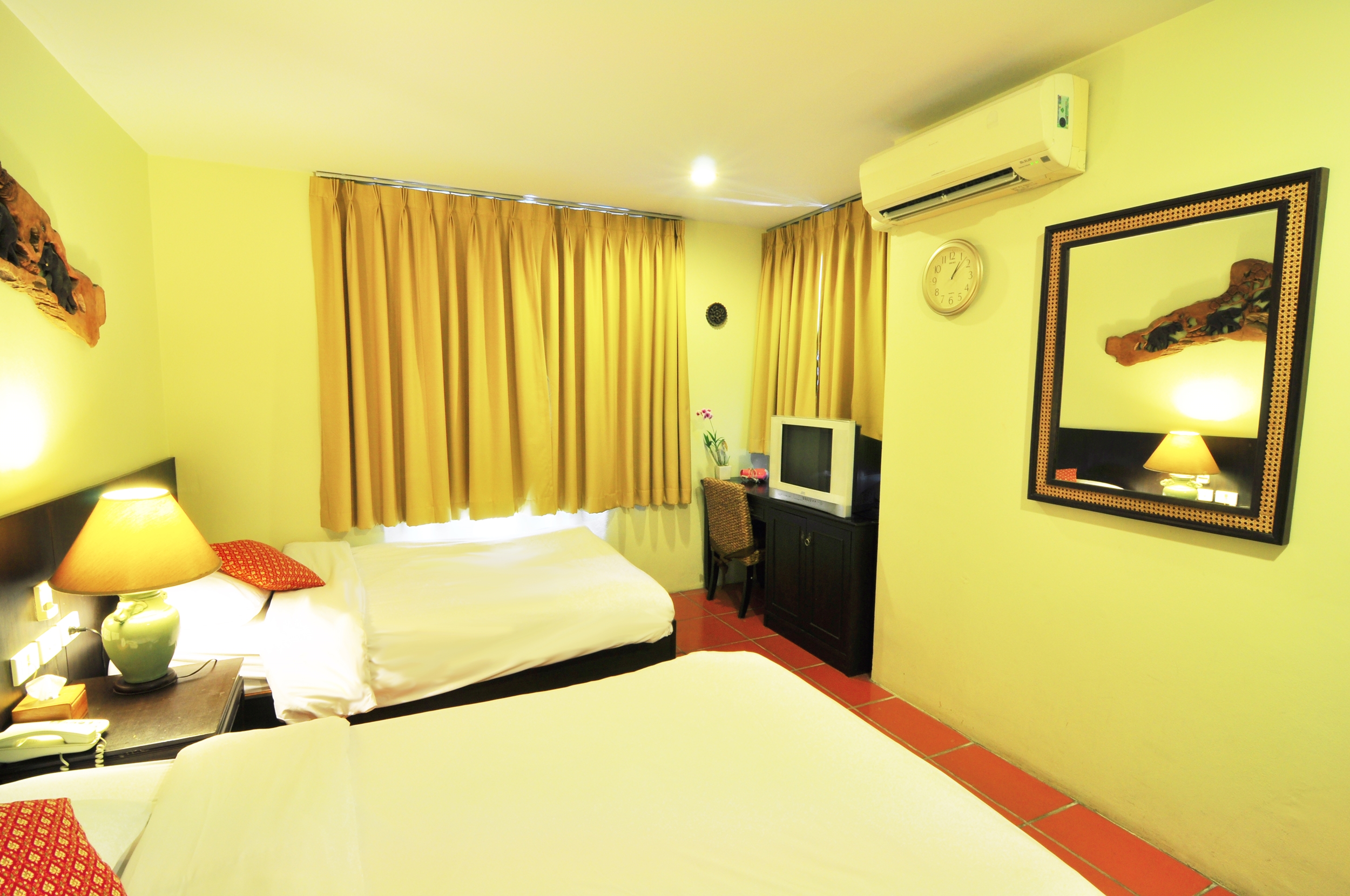 هتل Baan Sukhumvit Soi 20 بانگکوک