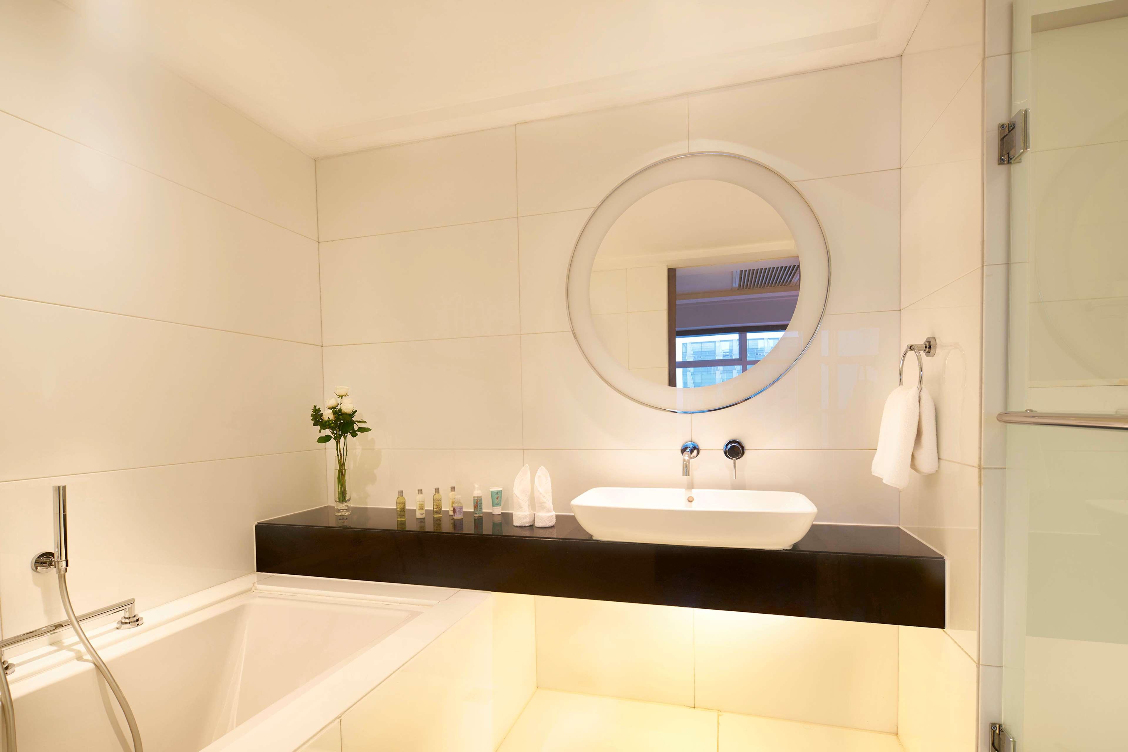 هتل DoubleTree by Hilton Hotel Beijing پکن