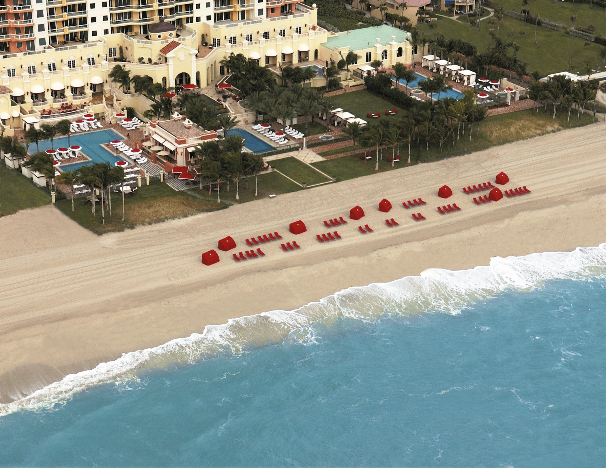 Hotel Acqualina Resort & Spa on the Beach