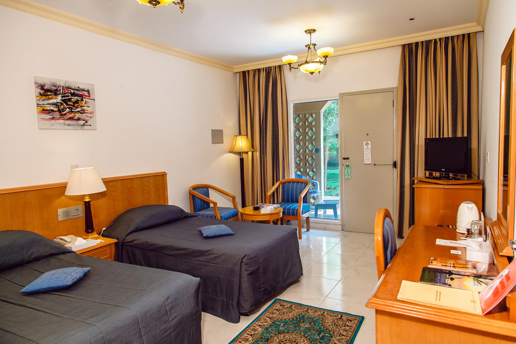هتل Sharjah Carlton Hotel شارجه