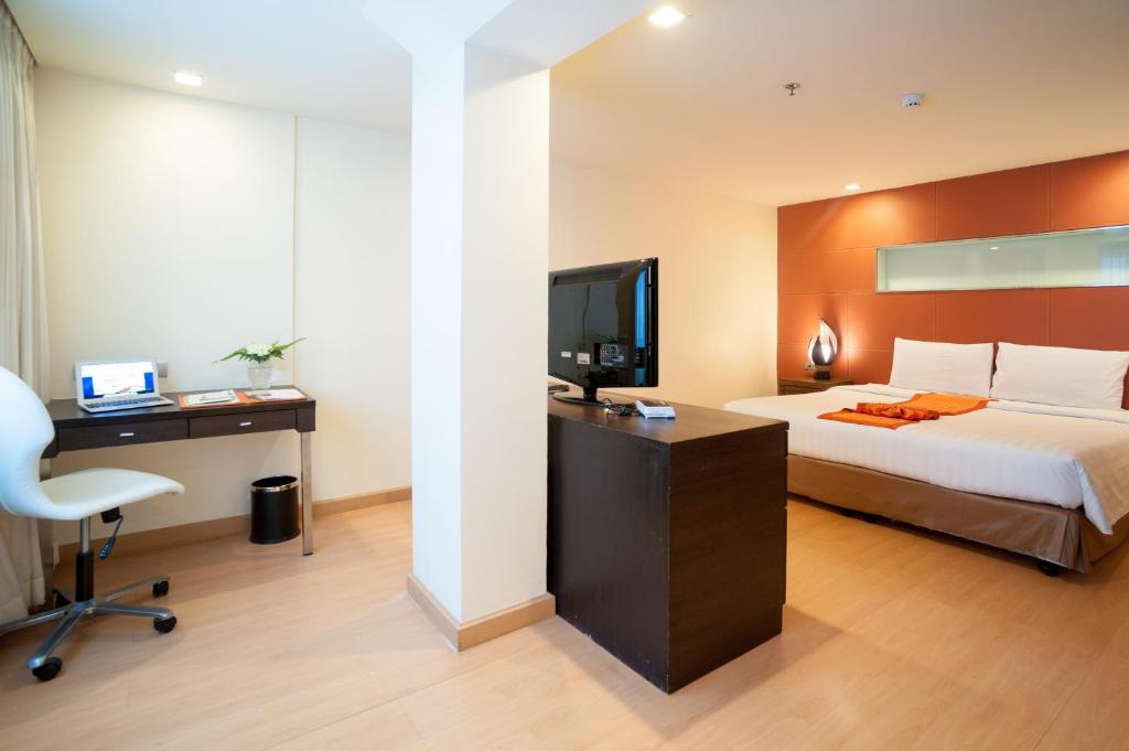 Hotel Aspen Suites Sukhumvit 2 Bangkok Hotel by Compass Hospitality